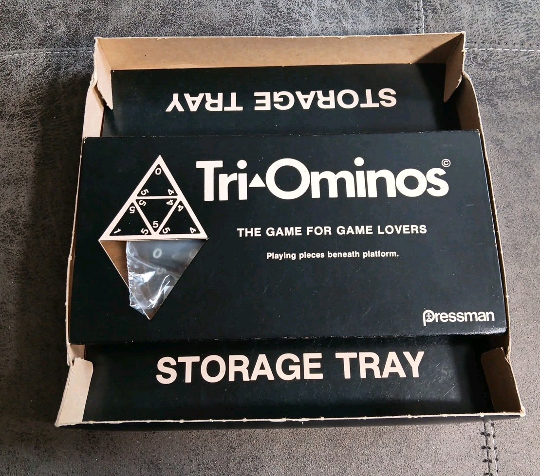 VINTAGE Tri-Ominos THE TRIANGLE GAME – Original Box – Pressman #4420