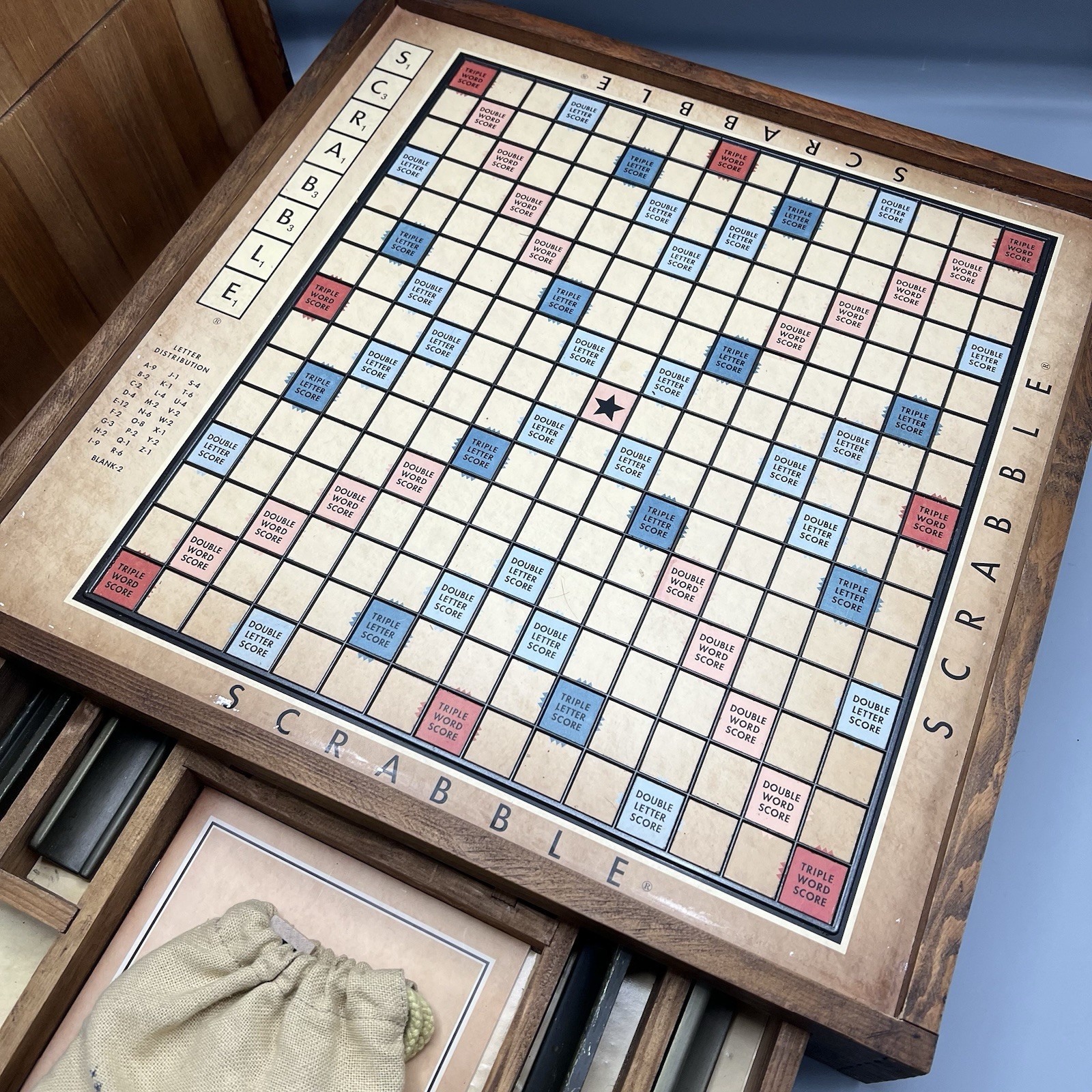 Scrabble Deluxe Edition w/ Rotating Wooden Game Board Turntable Lazy Susan 2012