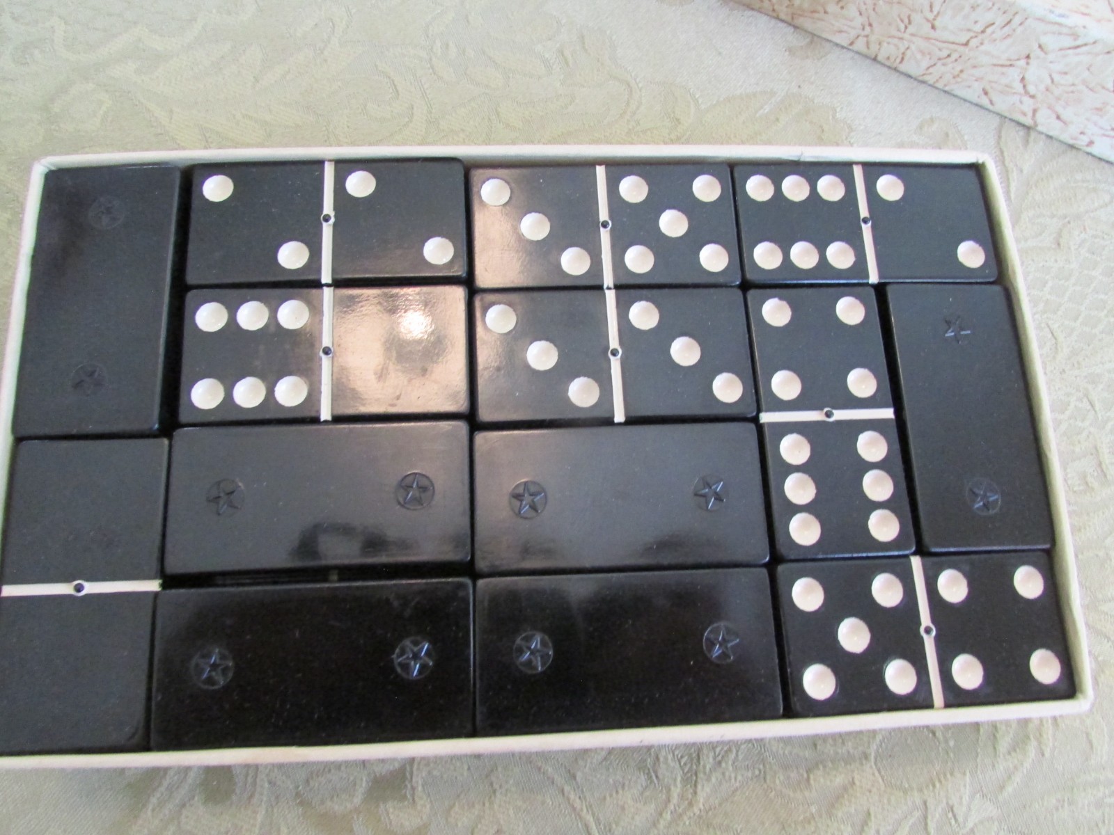 Everlast Dominoes by Cardinal “Texas 42” Domino Game No. 5544 Extra Thick