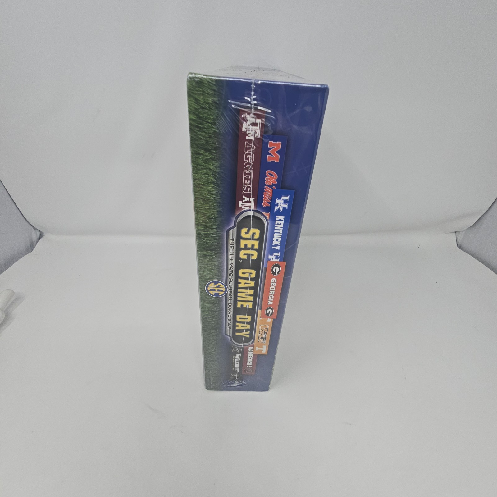SEC GAME DAY FOOTBALL – Football Board Game Family Game Night Complete SEALED