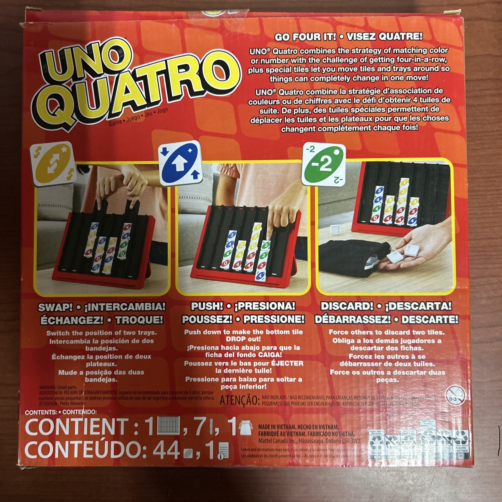 Mattel Games UNO Quatro Game with Colored Tiles & Plastic Grid for Family