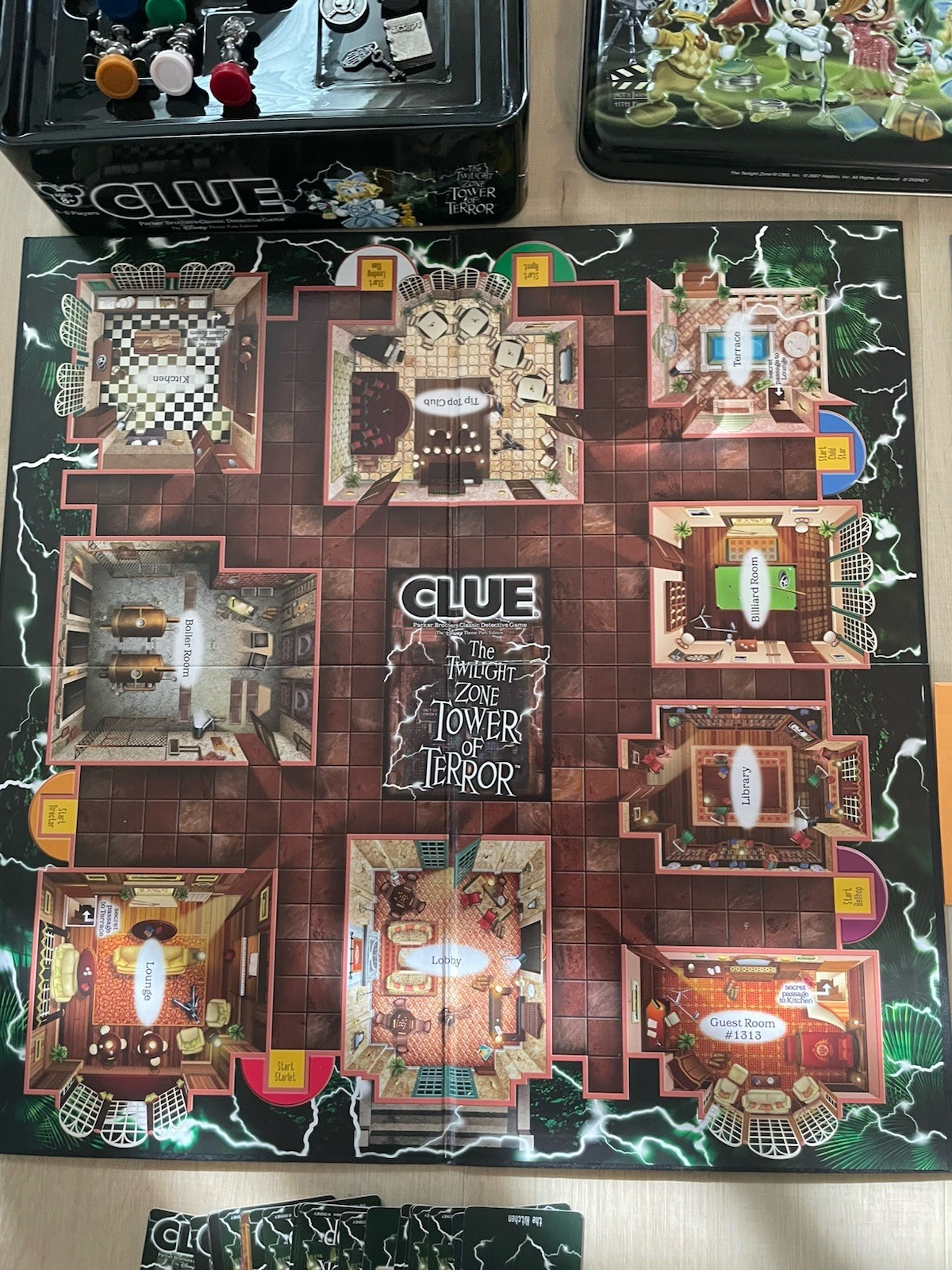 2007 Clue Twilight Zone Tower Of Terror Disney Parks Exclusive Tin Game Complete