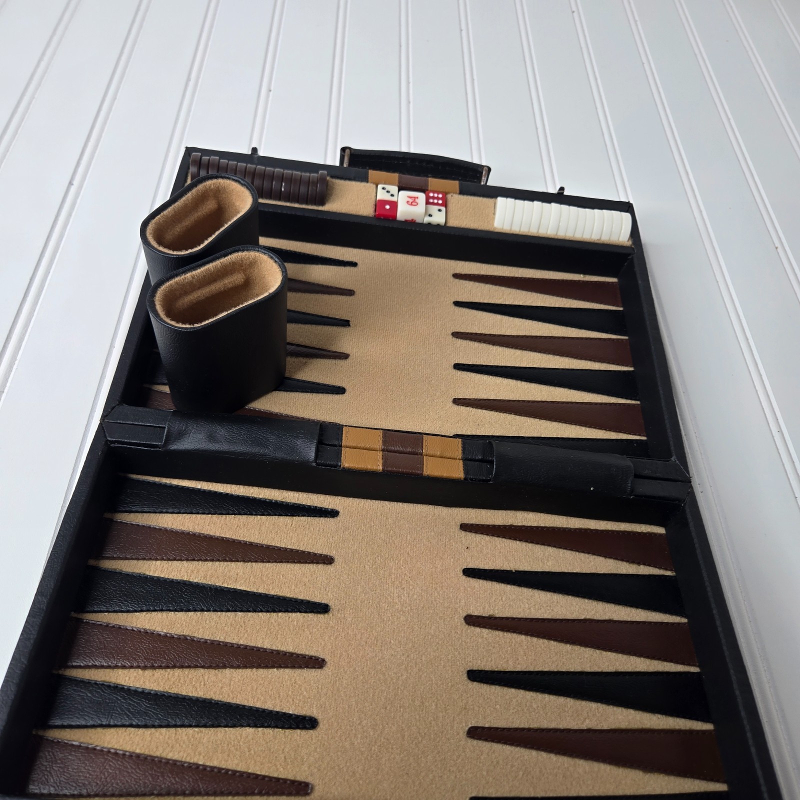 Vintage 1973 Pacific Game Company Travel Backgammon Set w/Directions 15″ x 10.5″