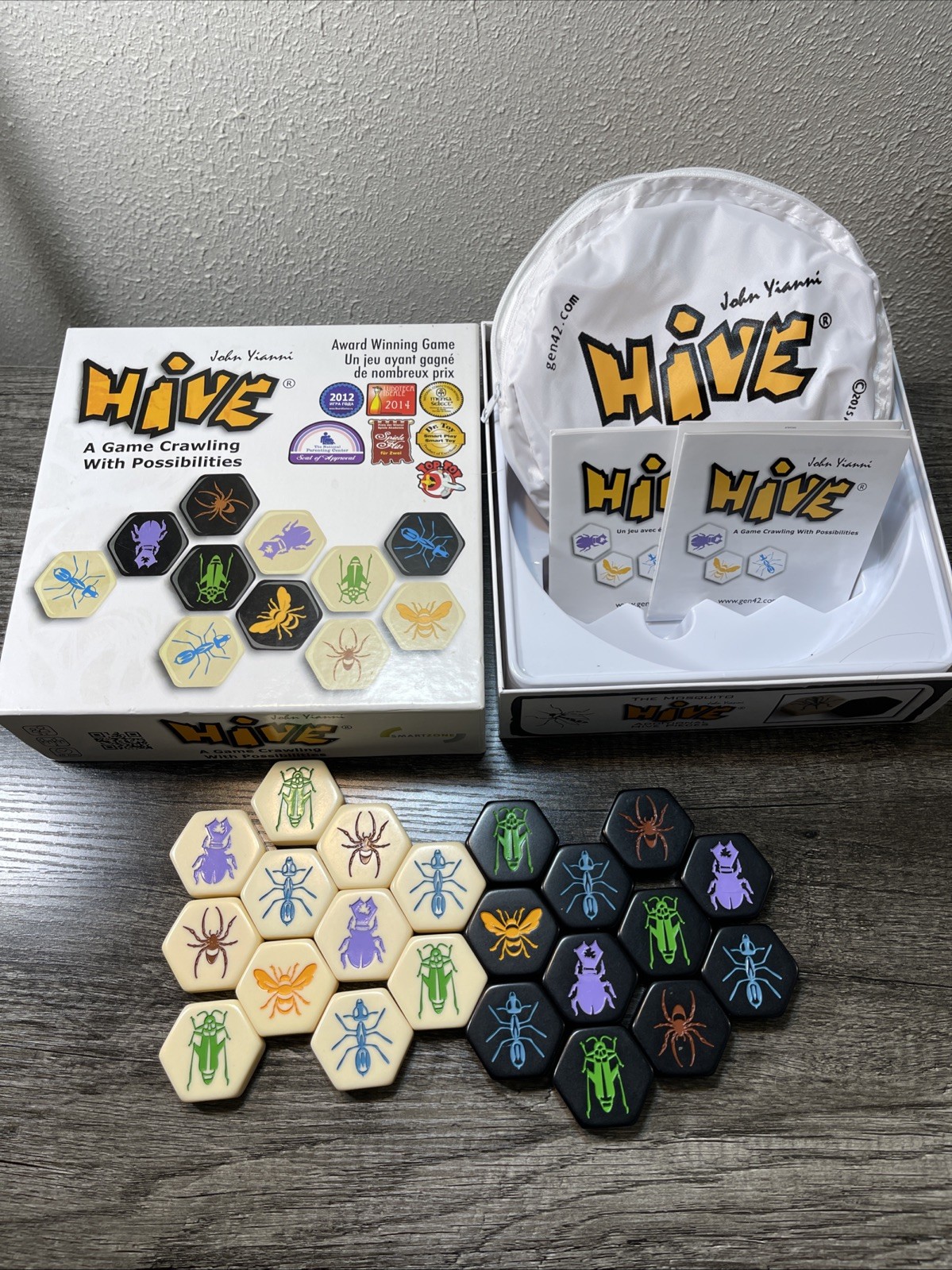 HIVE tile Board Game COMPLETE John Yianni Smart Zone Gen 42 EXCELLENT CONDITION