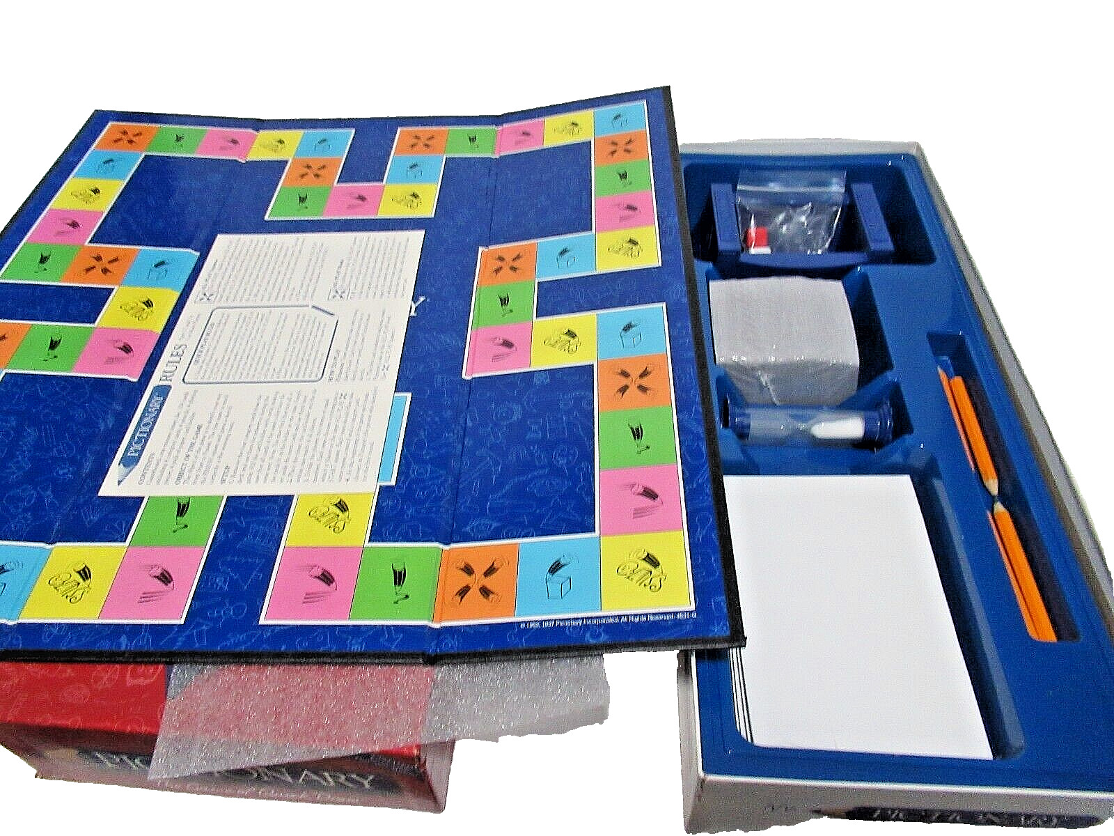 Milton Bradley 1997 Edition PICTIONARY The Game Quick Draw!