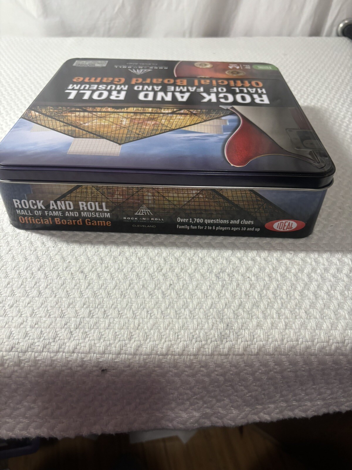 ROCK and ROLL Hall Of Fame and Museum Official Board Game – NEW OPEN BOX Family