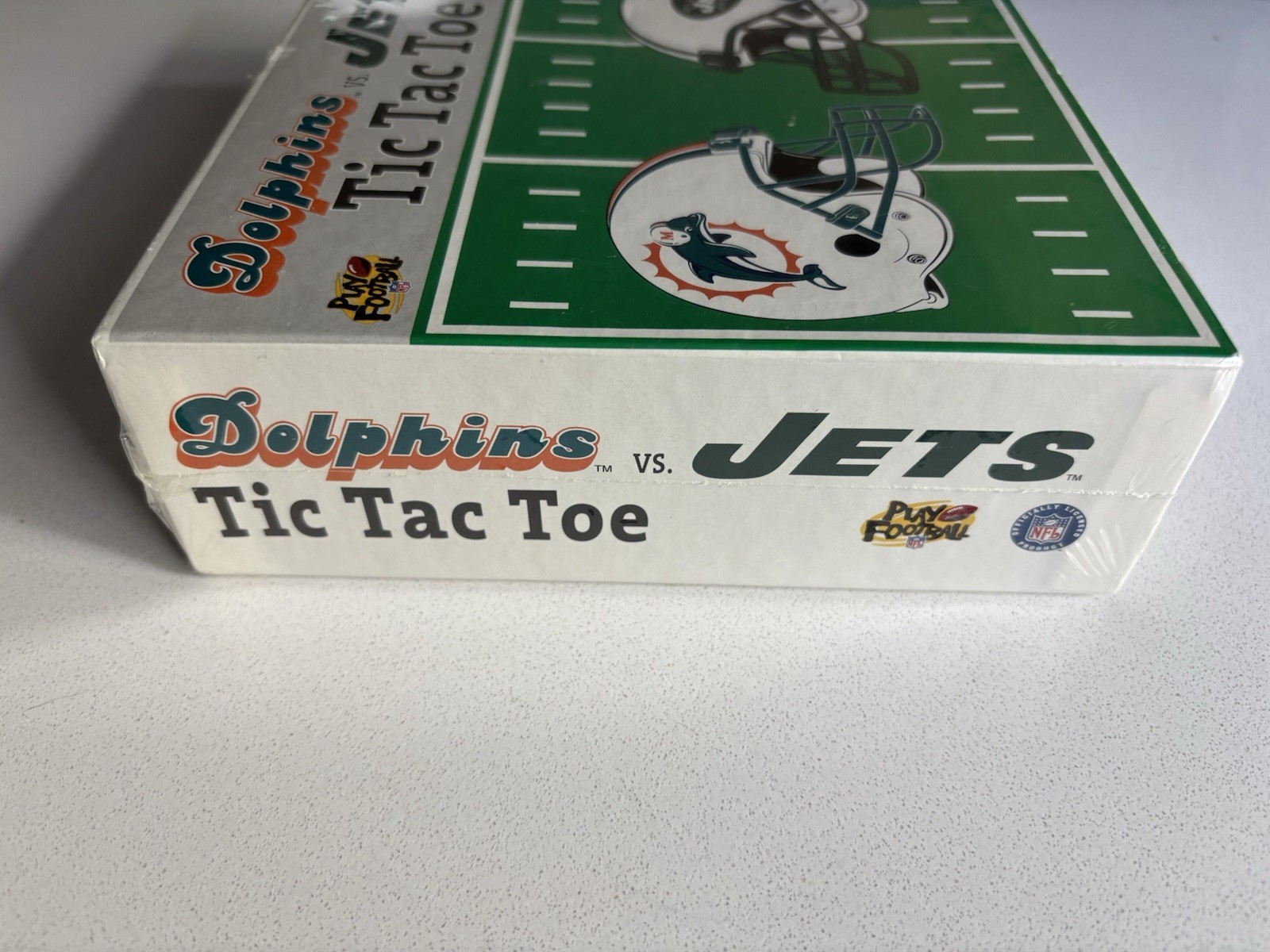Vintage Dolphins Vs Jets NFL Tic Tac Toe Game w Mini Helmets – Brand New