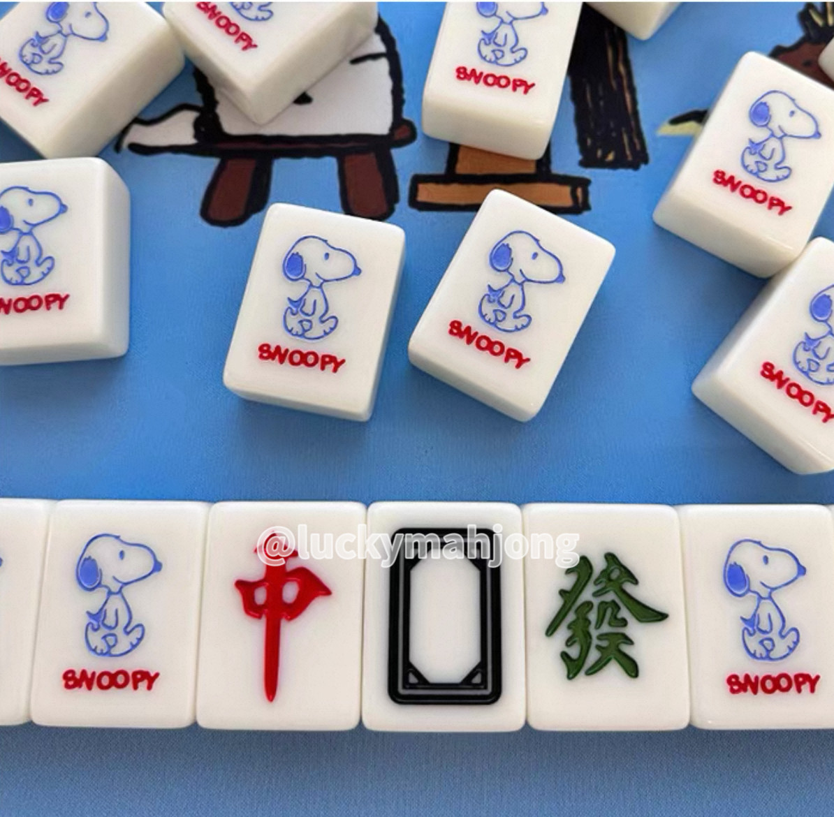 2026 Snoopy Premium Large-size Mahjong Tiles Set + Leather Suitcase