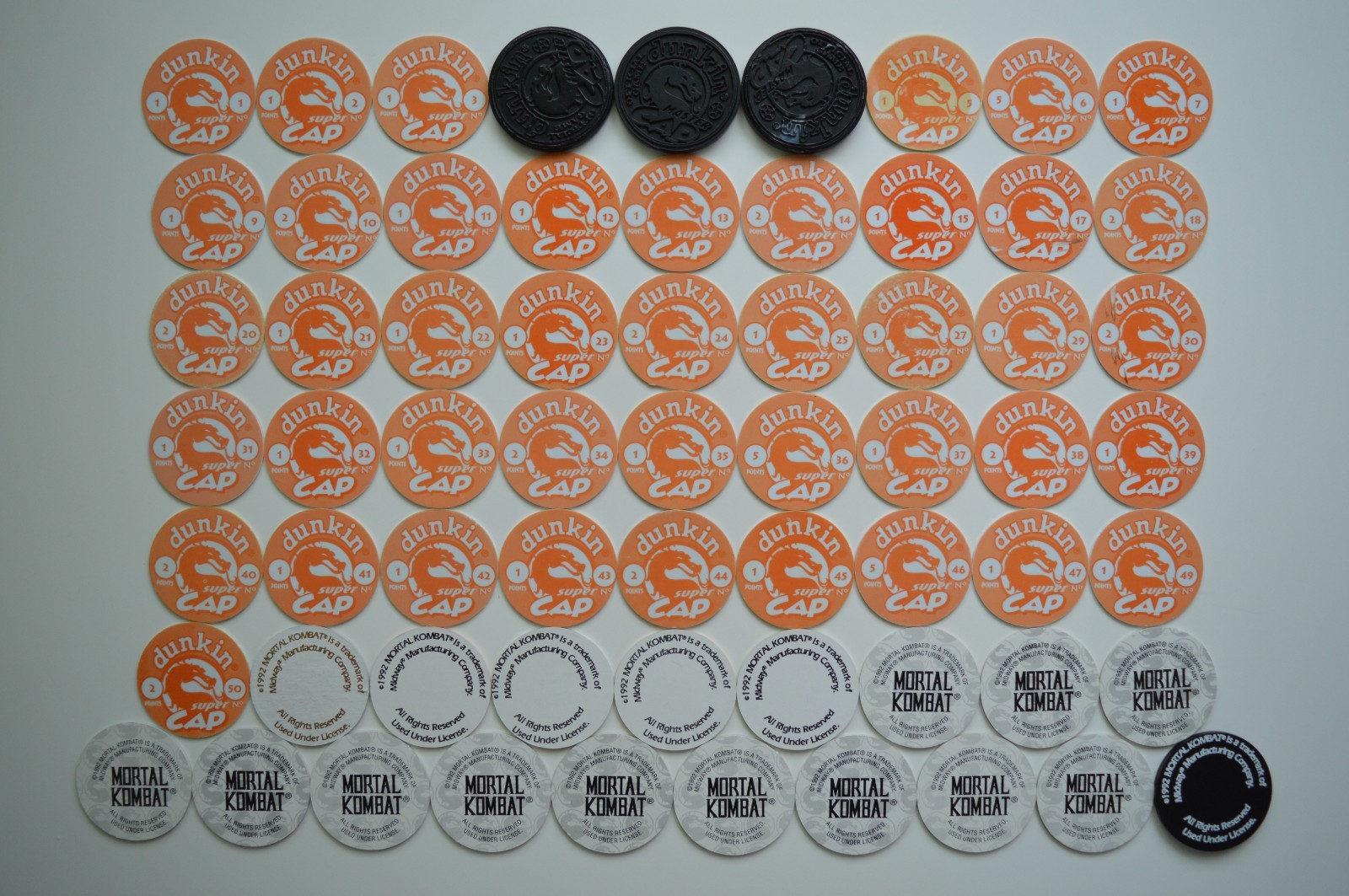 1995 Mortal Kombat Dunkin Tazos /1992 Mortal Kombat Midway 2 Series Pogs 12/13+