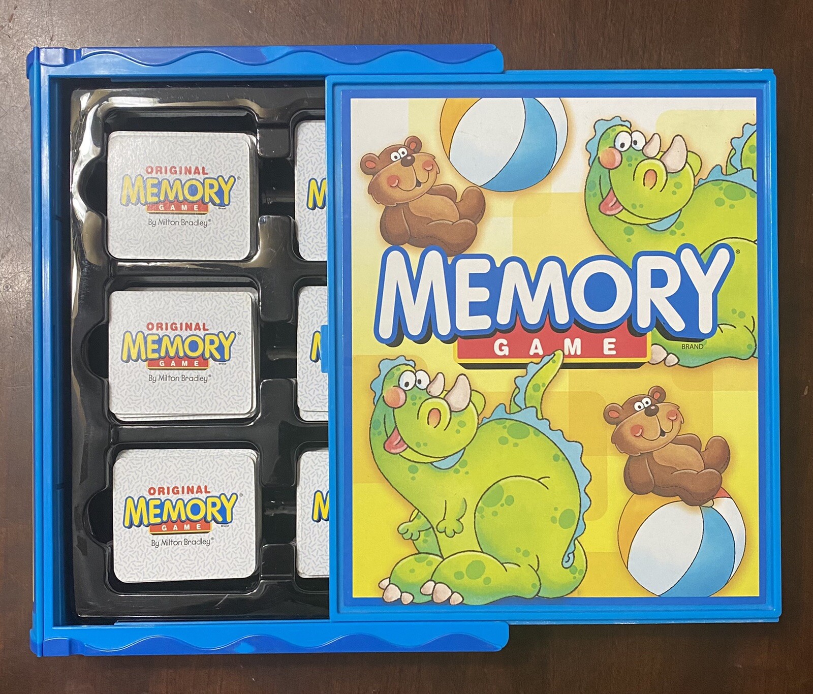 2005 Milton Bradley MB Original Memory Matching Game – Book Format Box – Nice!
