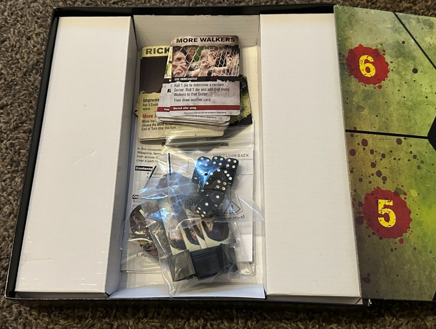 The Walking Dead: Don’t Look Back- Dice Game by Cryptozoic – Complete ALL PIECES