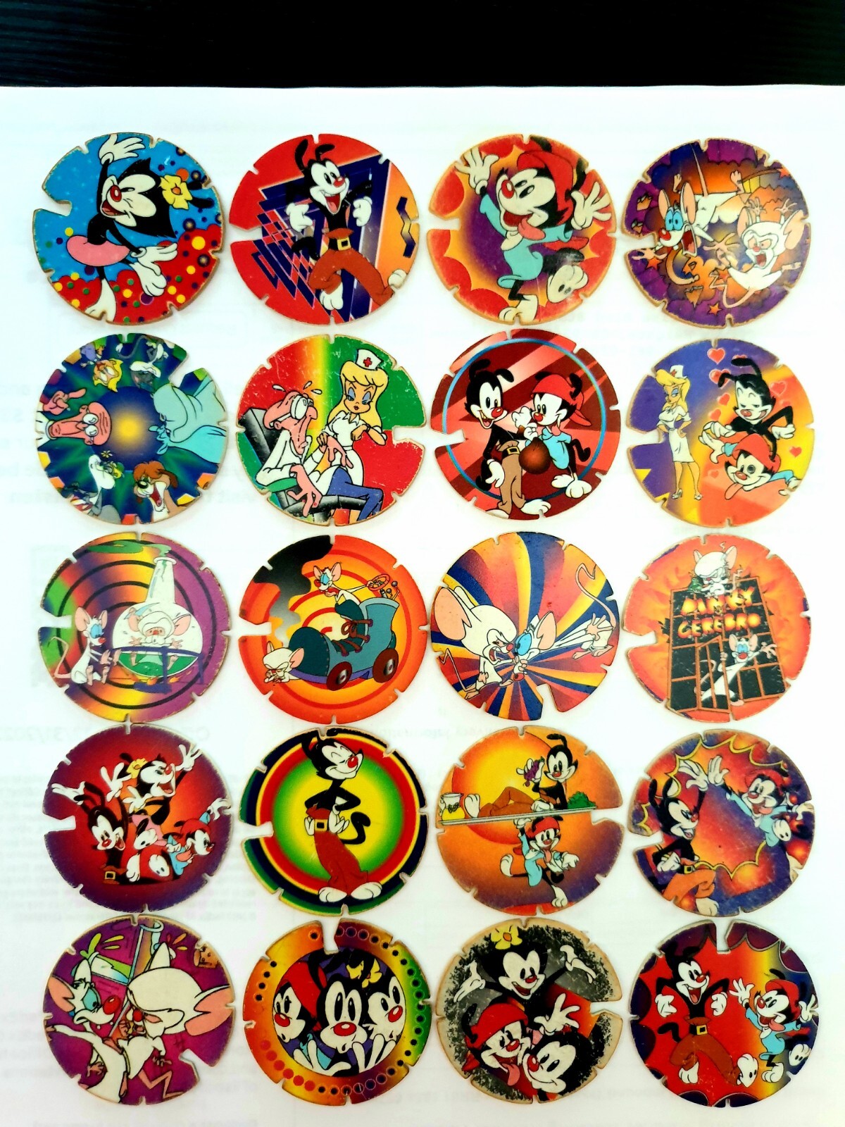 Animaniacs Tazos – Complete Set 1 to 60 Pogs *RARE* $10 / Tazo – Elma Chips 1997