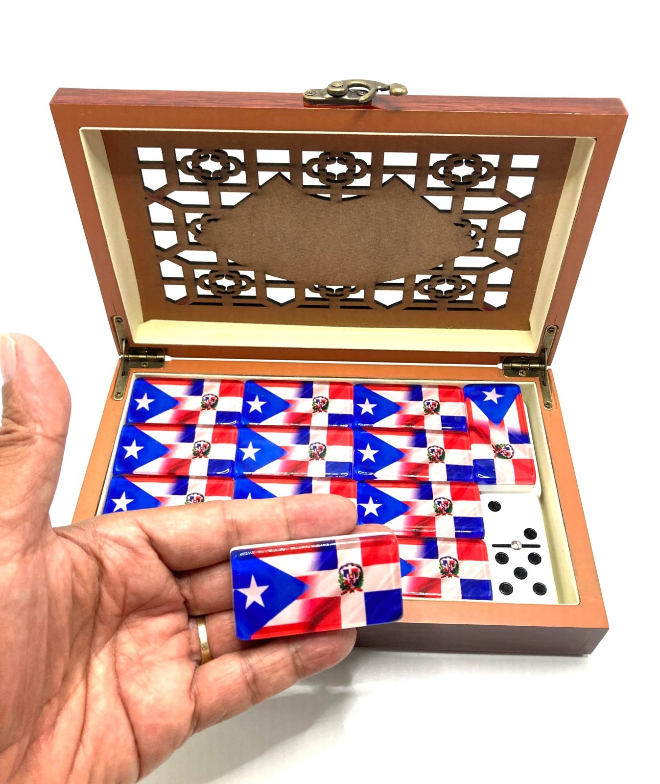 Premium Double Six Dominoes Set – Puerto Rico & Dominican Republic Flags – Resin