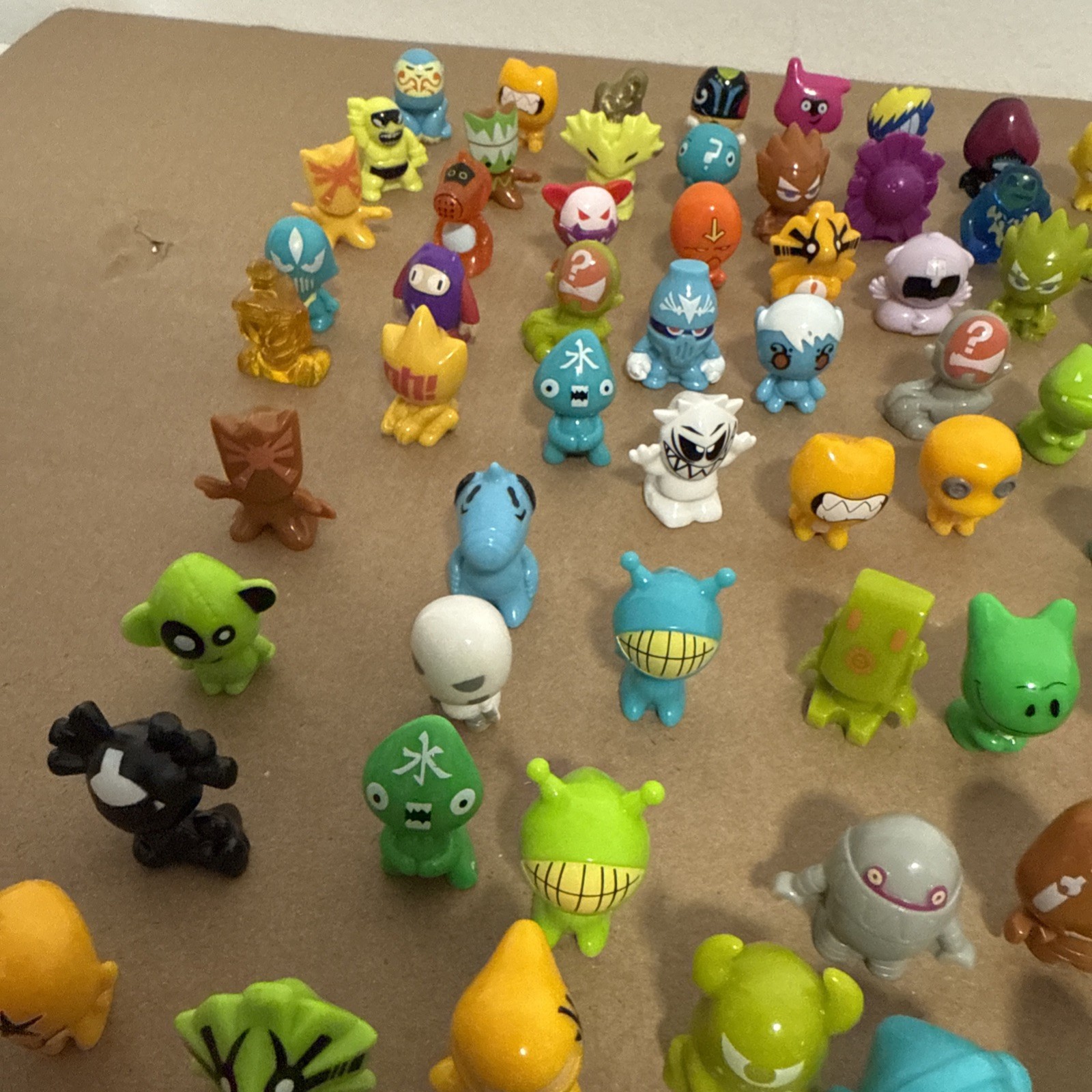 Gogo Crazy Bones Lot Of 150 Figures