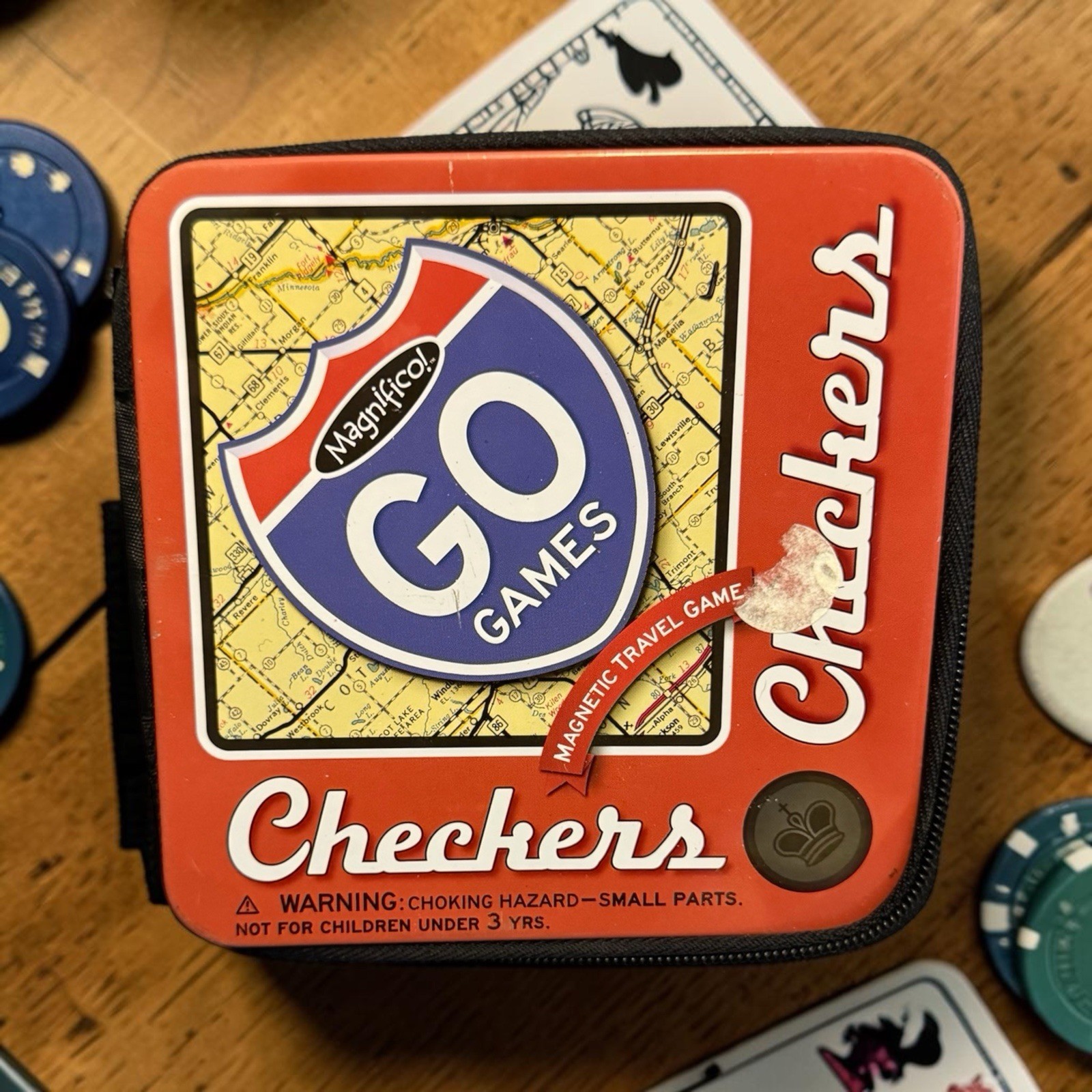 2007 CHECKERS MAGNETIC TRAVEL GAME WITH ZIPPER CARRY CASE Magnifico Go.