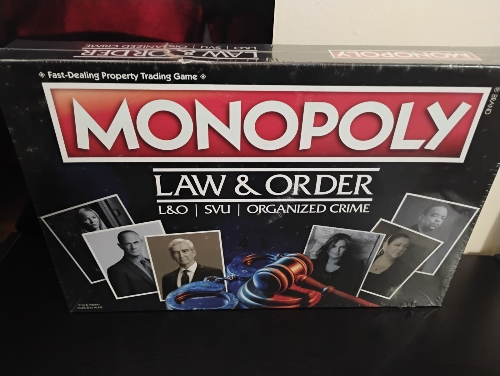 Monopoly Law and Order SVU Organized Crime Board Game SEALED.Slight Rip In Box!