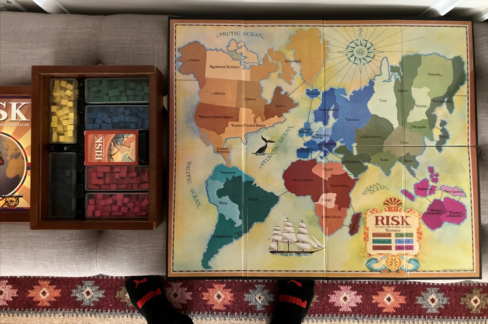 “RISK” ~ VINTAGE GAME COLLECTION ~ WOODEN BOOKSHELF BOX ~ PARKER BROTHERS