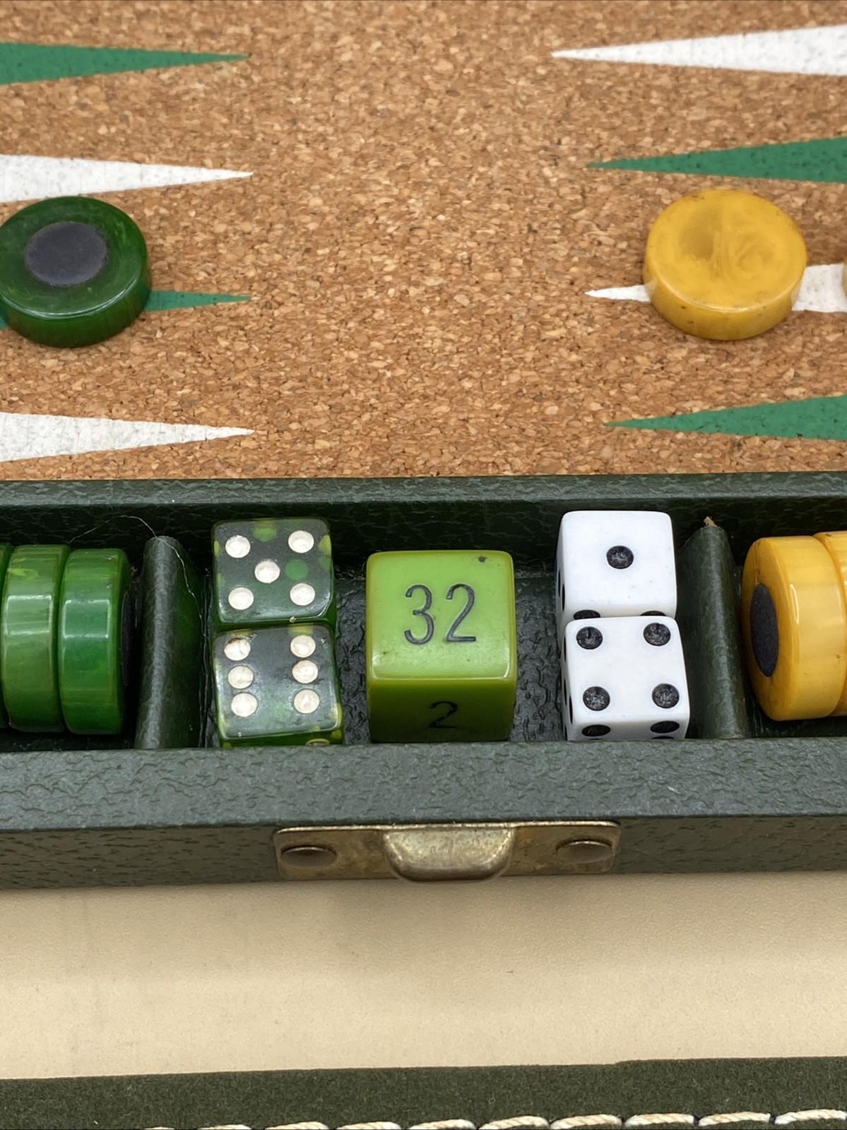 Vtg MARK CROSS Travel Size Backgammon Set England Bakelite Green & Yellow Chips