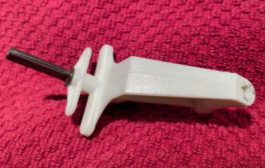 1 EAGLE TOYS PLAYER GLIDE SLIDER ROD PART FOR TABLE HOCKEY GAME HALF MOON PIN *