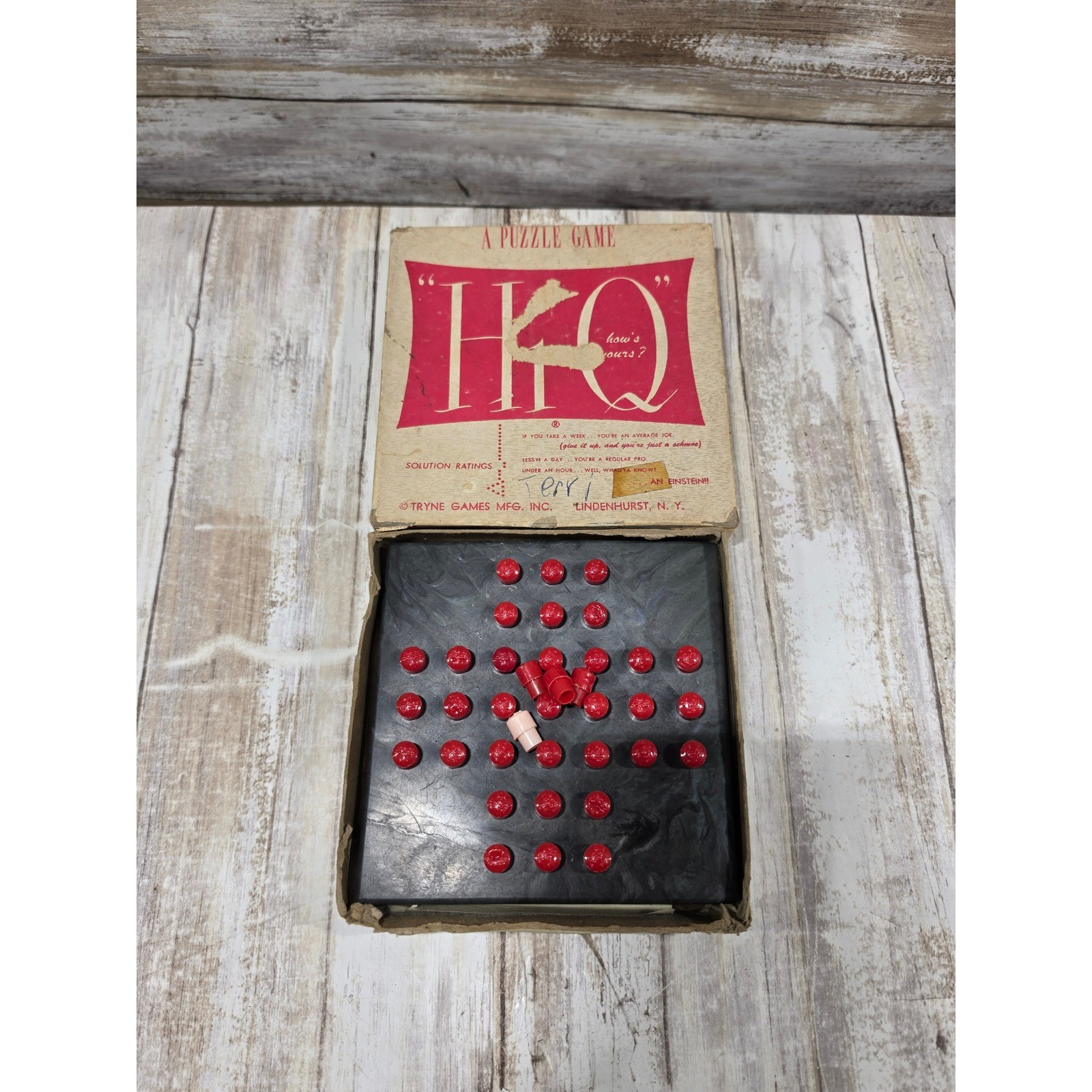 Vintage Hi-Q Puzzle Game Tryne Games Mfg Inc Lindenhurst NY Peg Solitaire Retro