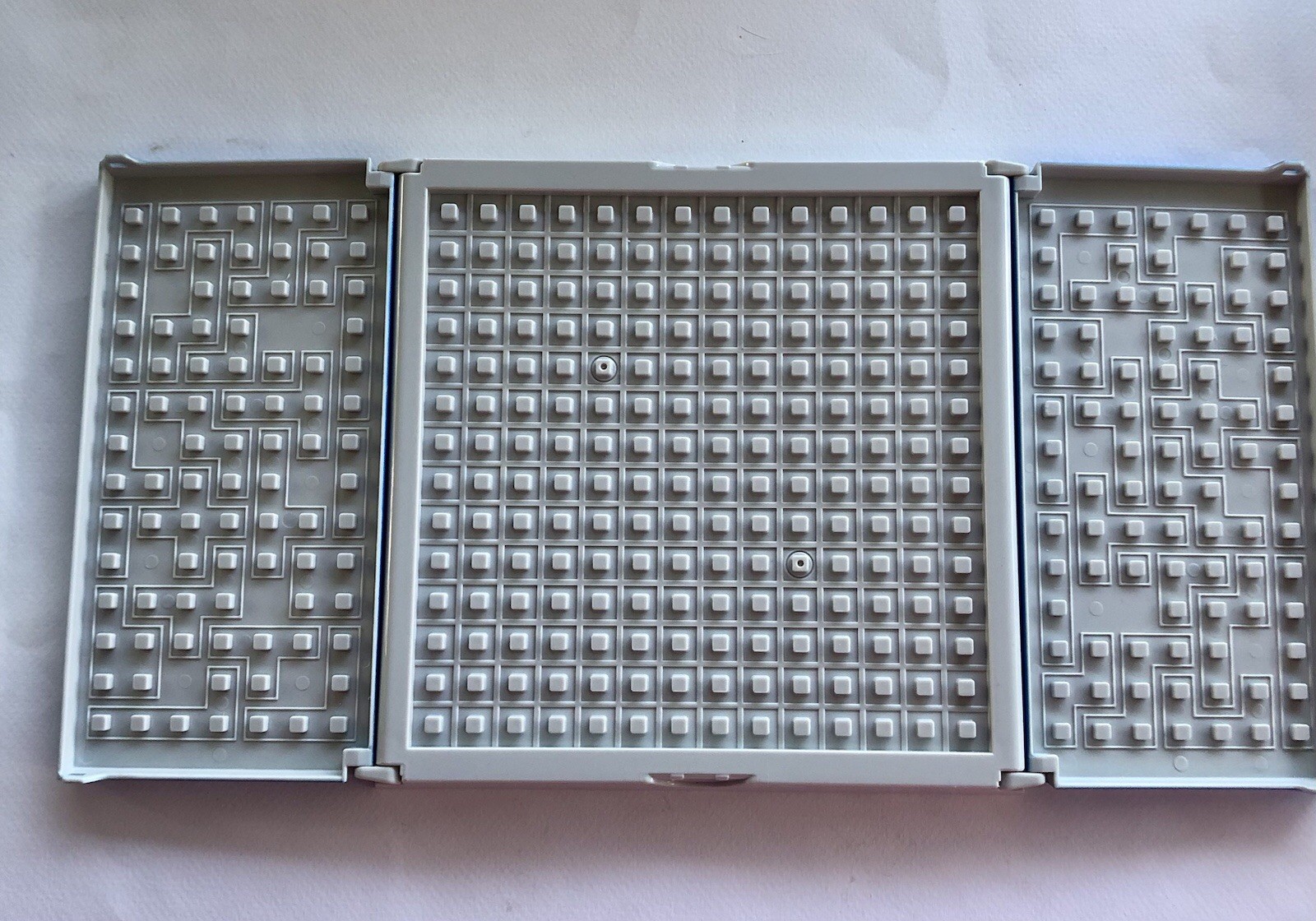 Blokus To Go! For 2 Players COMPLETE Mattel 2009 Storage Trays Travel Strategy