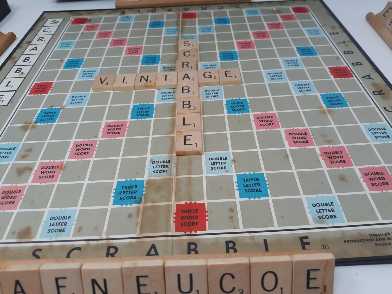Vintage SCRABBLE Board Game Selchow & Righter Complete 100 Wood Tiles.