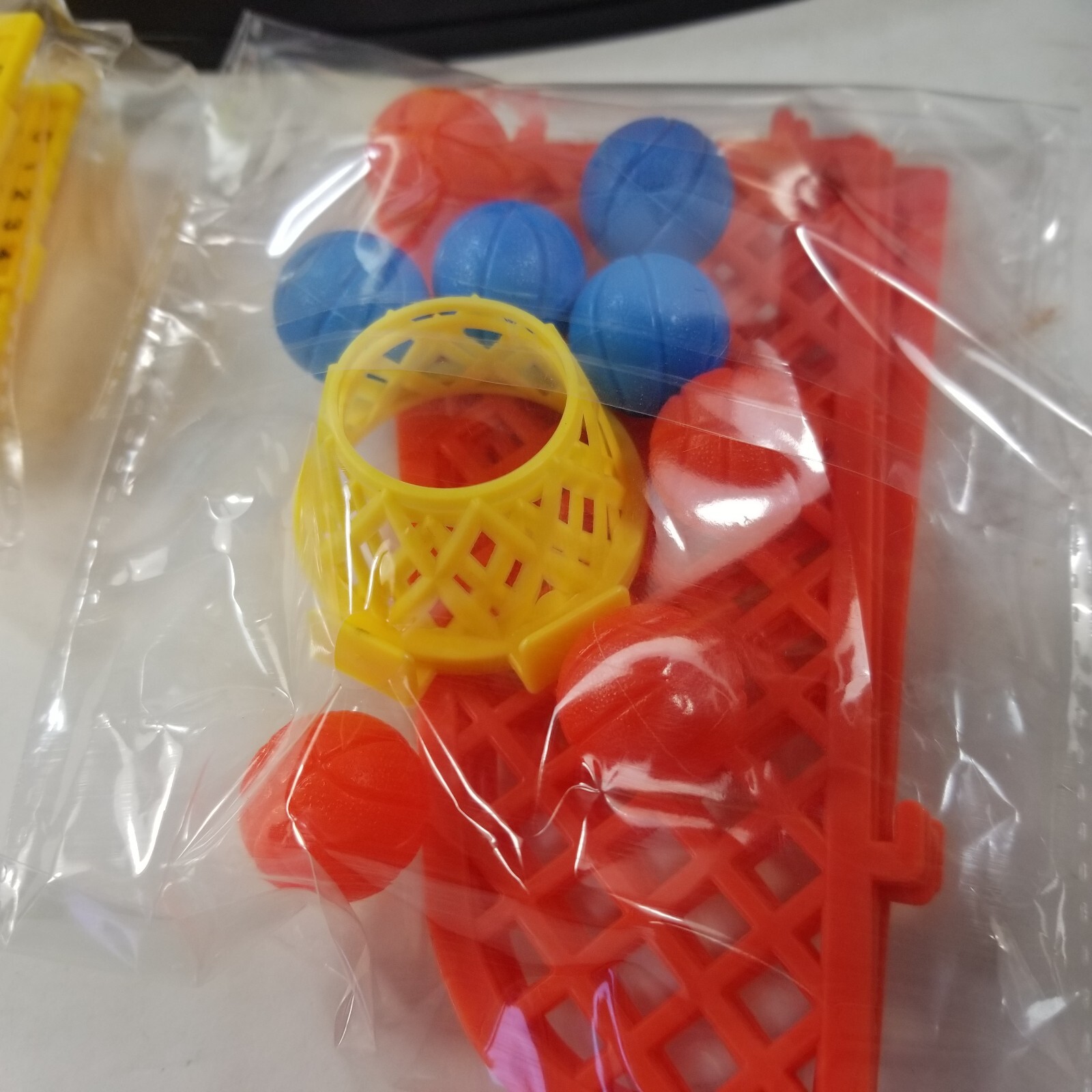 Championship Head 2 Head Basketball Tabletop Game Play Everywhere Sealed Parts