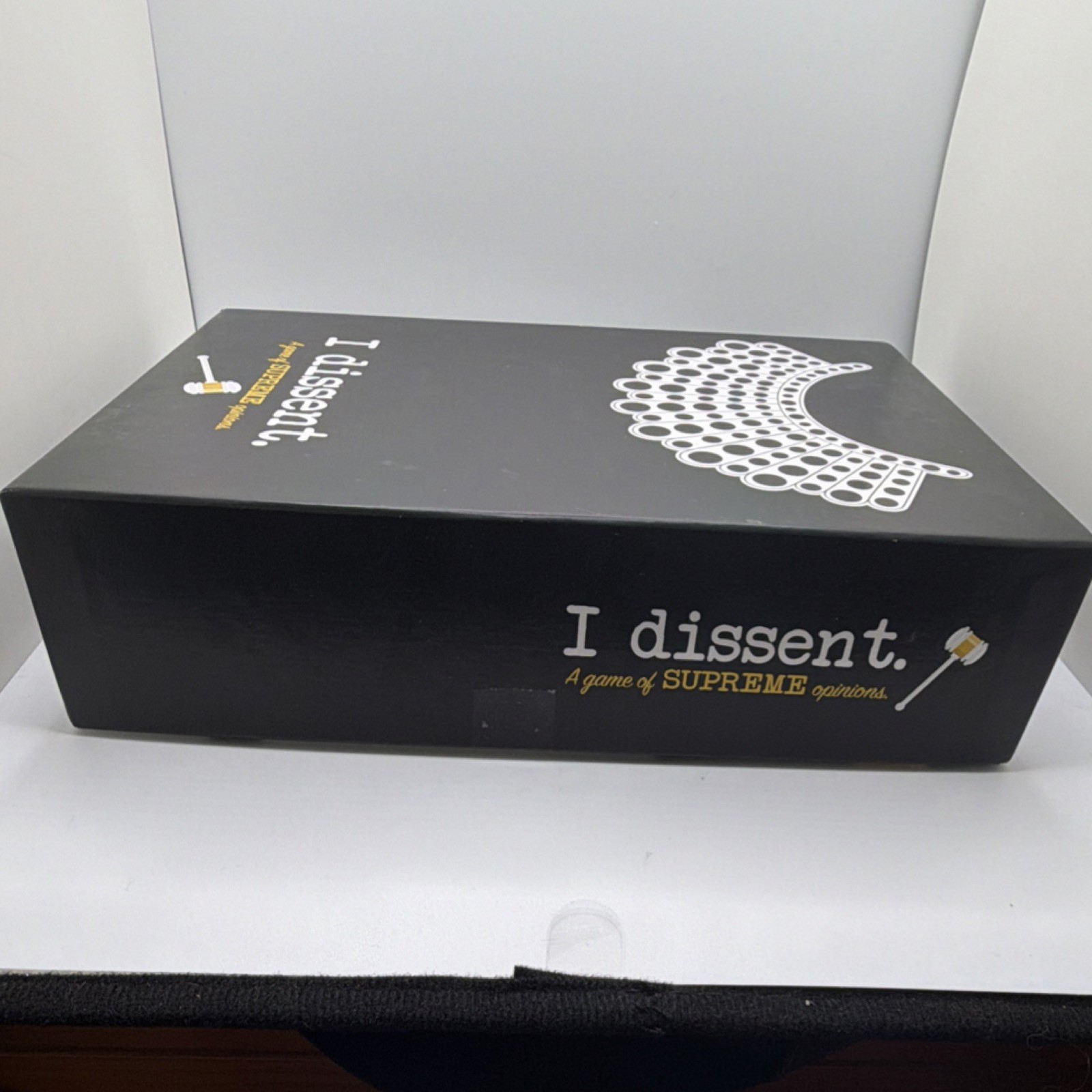 Buffalo Games I Dissent Supreme Court Card Game Hourglass 3+Players 14+ COMPLETE