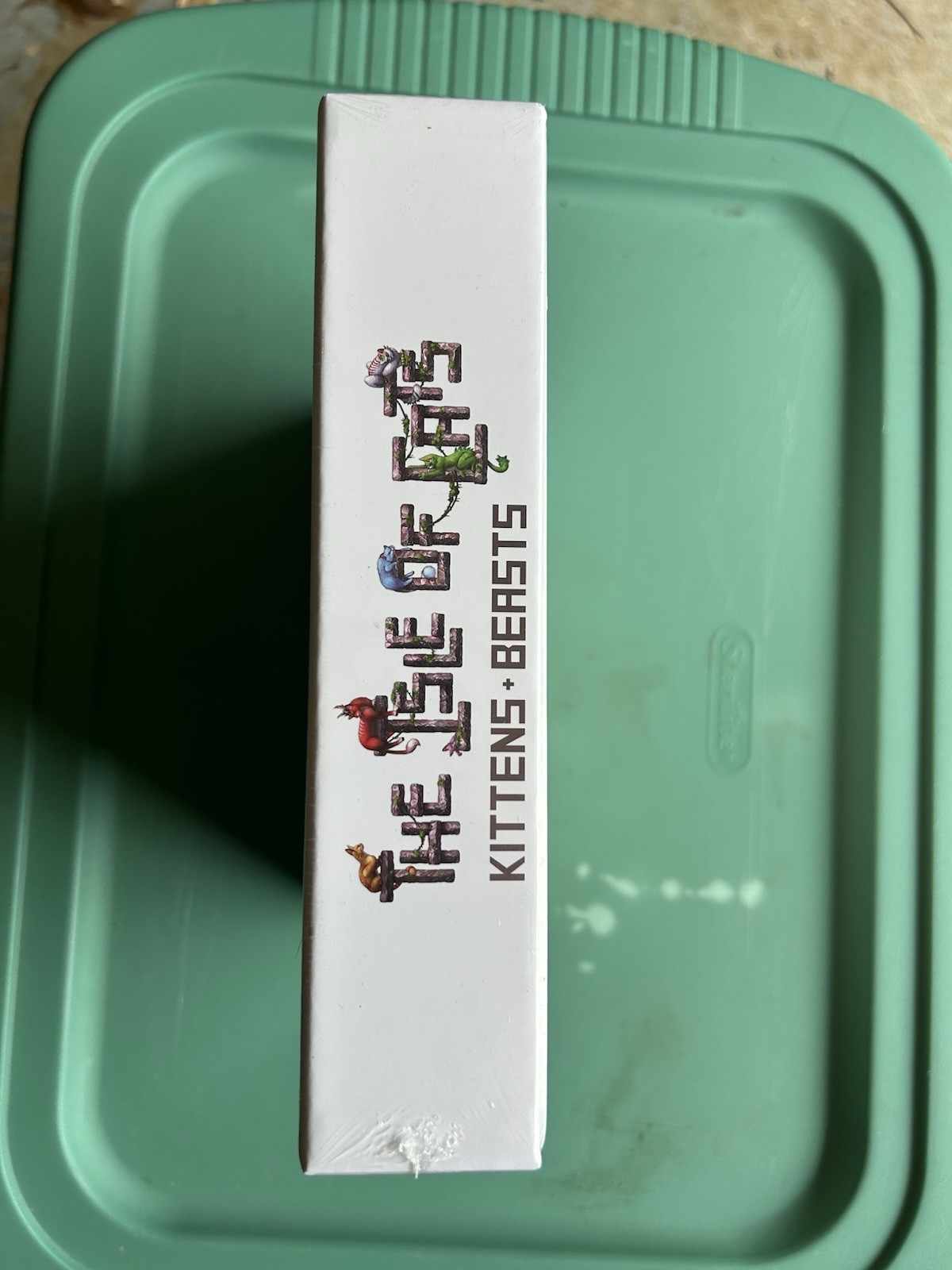 THE ISLE OF CATS: KITTENS + BEASTS EXPANSION SET.