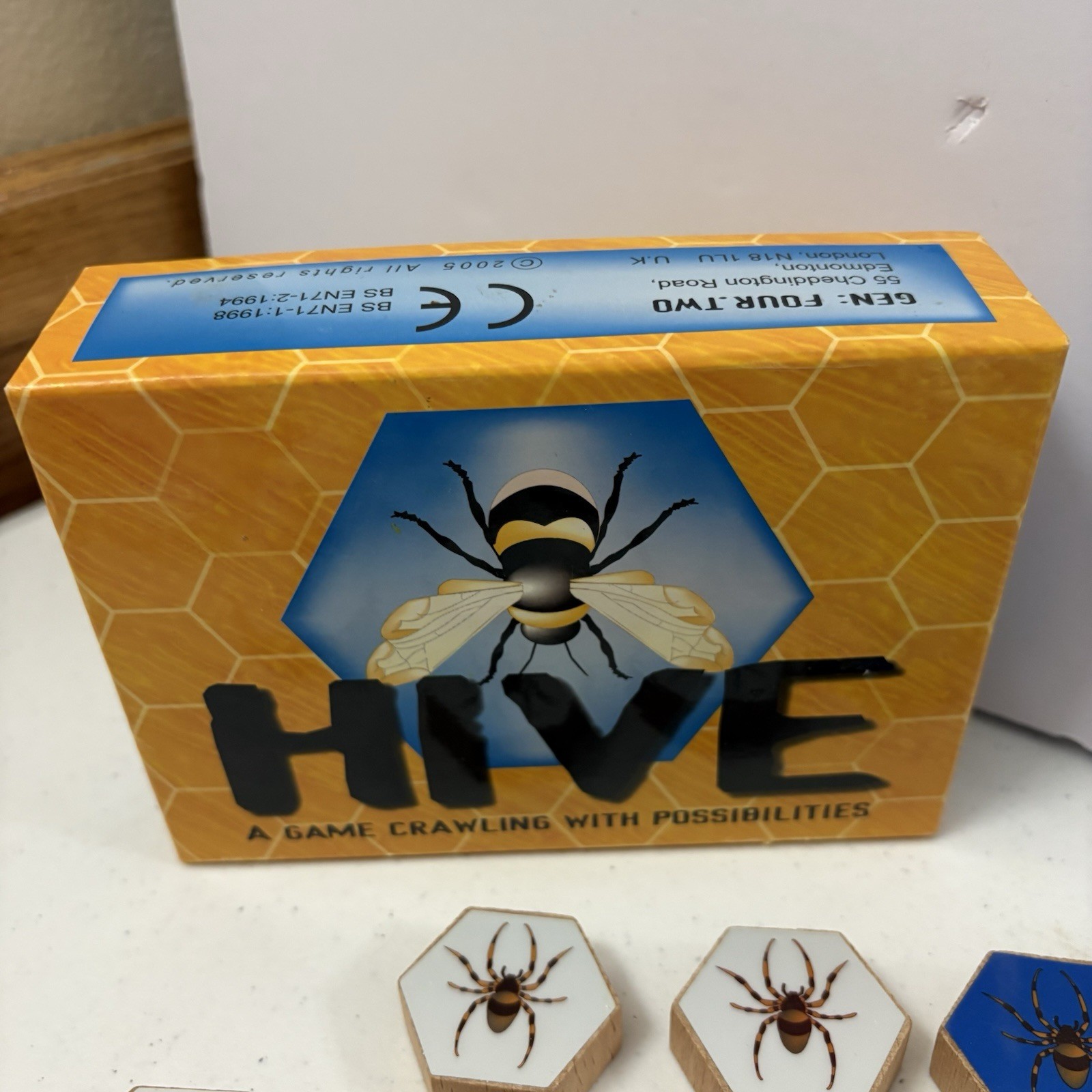 Hive Board Game John Yianni Insect Wooden Tiles 2005 Yellow Box