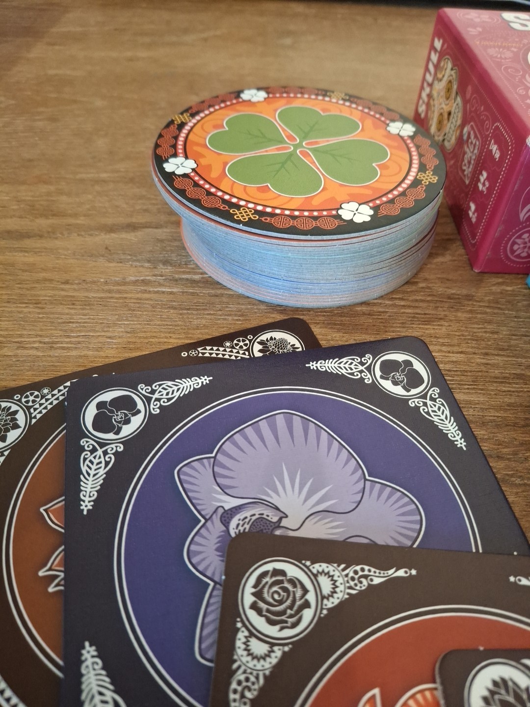 Skull Place, Bid, Bluff Card Game Space Cowboys Made In Poland 100% EUC