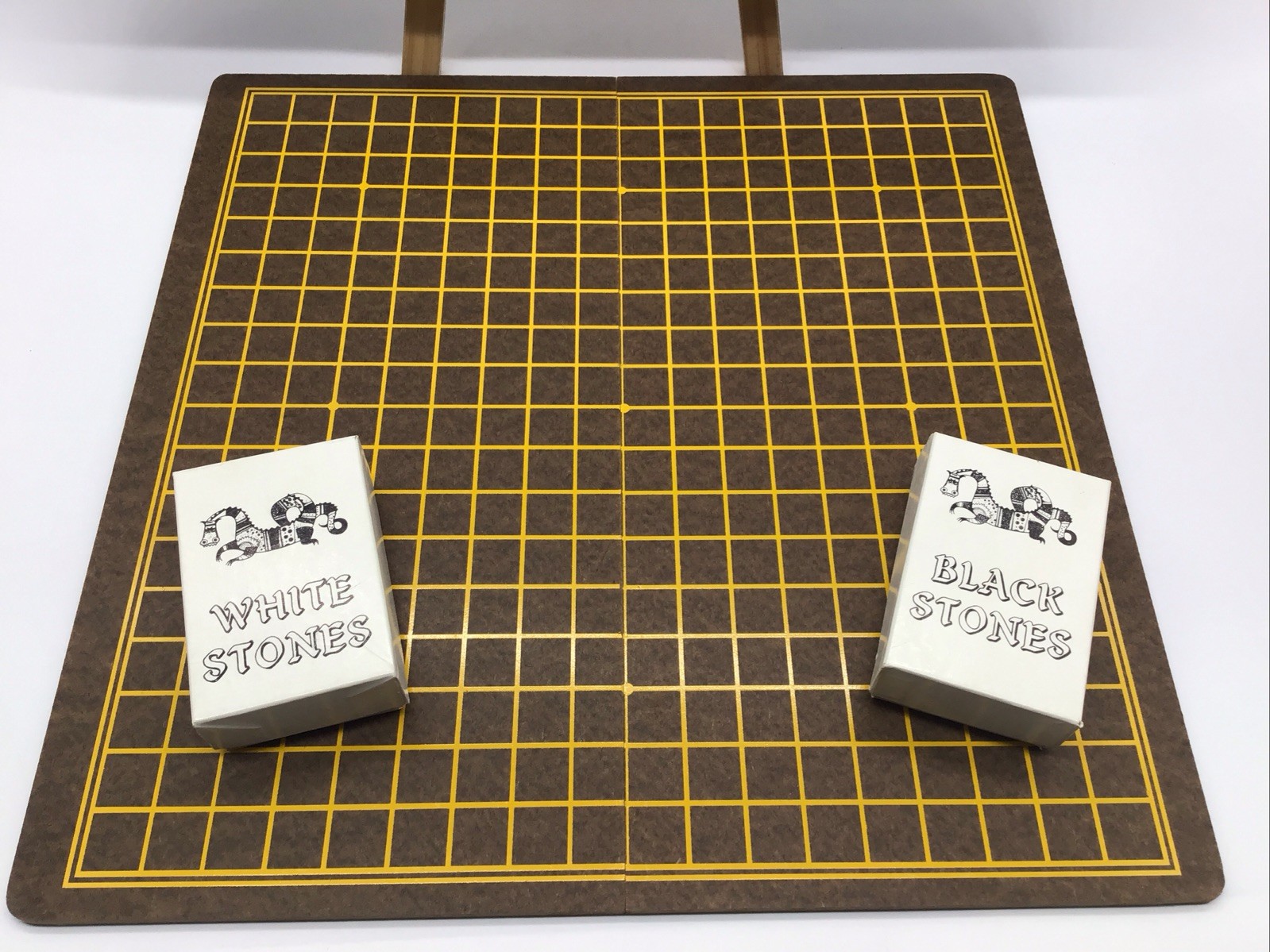 Vtg 1950s Lowe No. 111 Go Game Folding Board B&W Stones Pre-owned Nice FREE SHIP