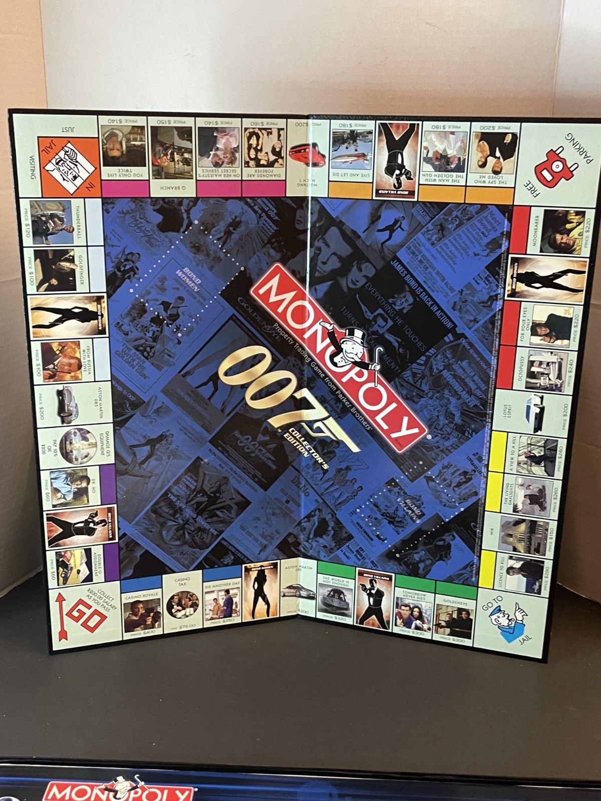 Monopoly James Bond 007 Collector’s Edition Board Game Hasbro 2006 – Complete