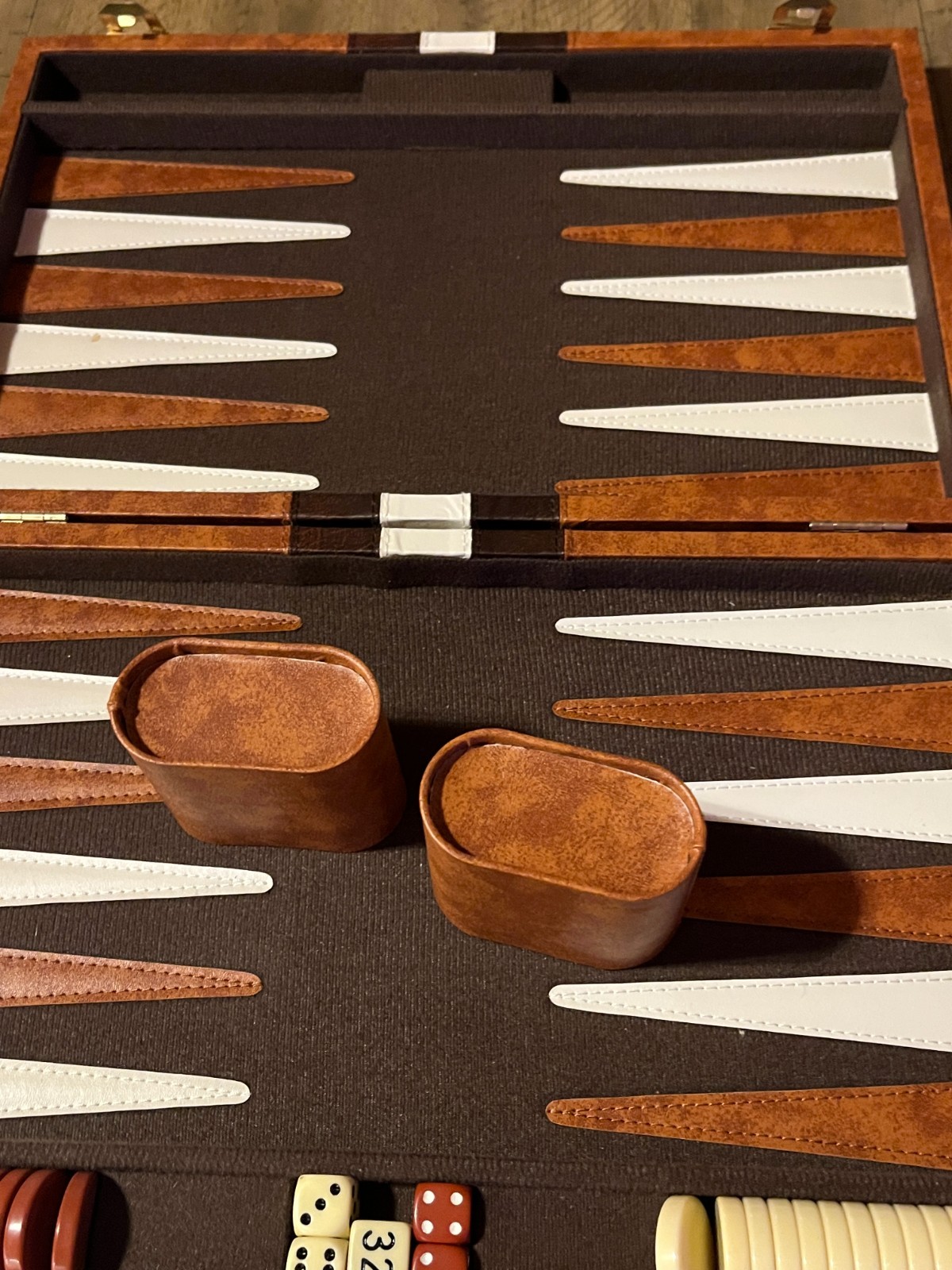 Vintage Backgammon Game in Case Set 15×19″ Complete Brown Tan White