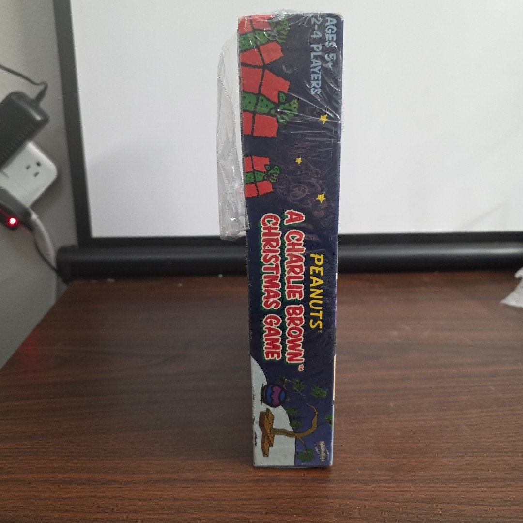 PEANUTS A Charlie Brown Christmas Board Game 2007 Sababa Toys New in Box