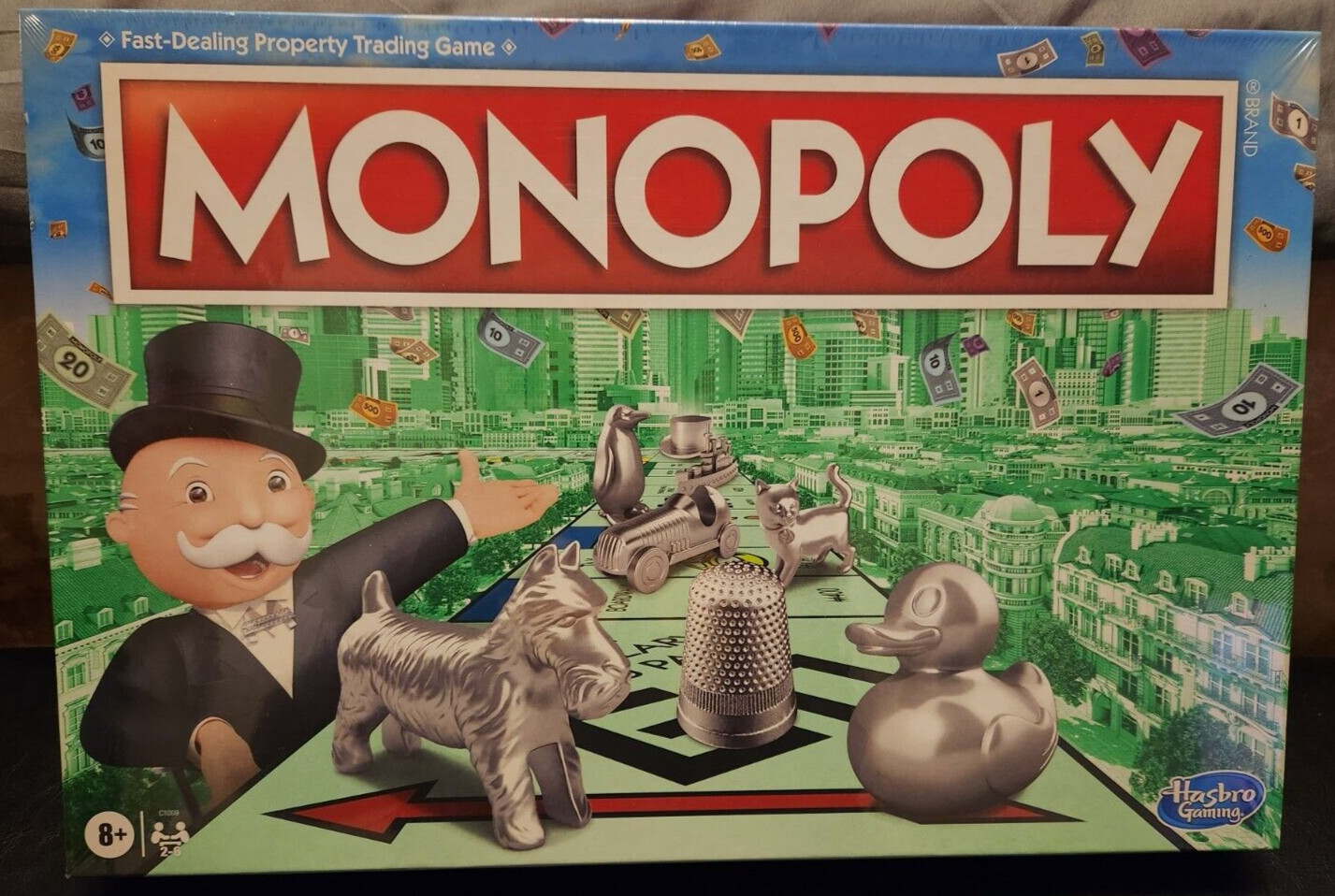 Hasbro Monopoly C1009 Sealed Classic Board Game