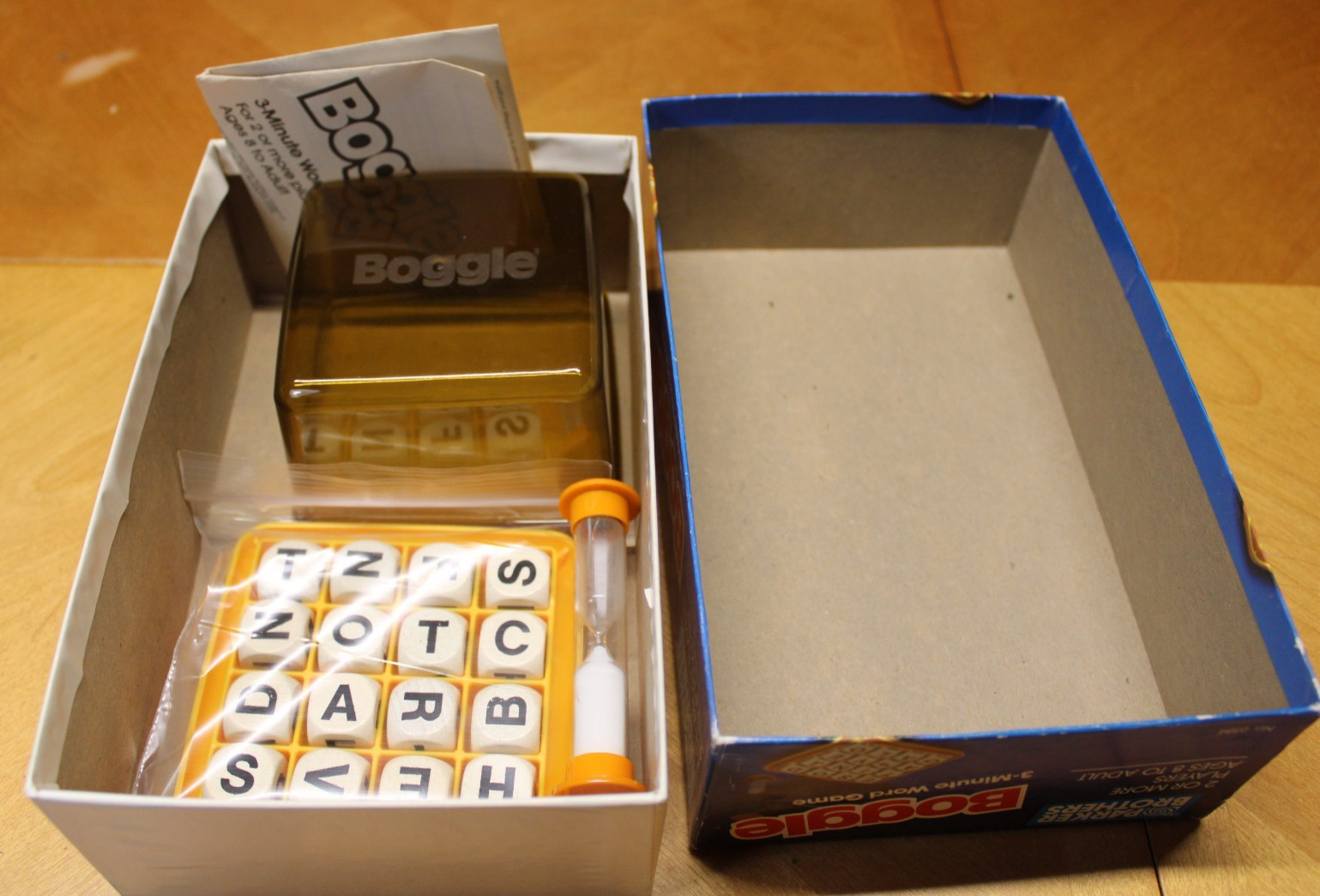 Vintage Boggle Hidden Word Game 1987 Parker Brothers Complete