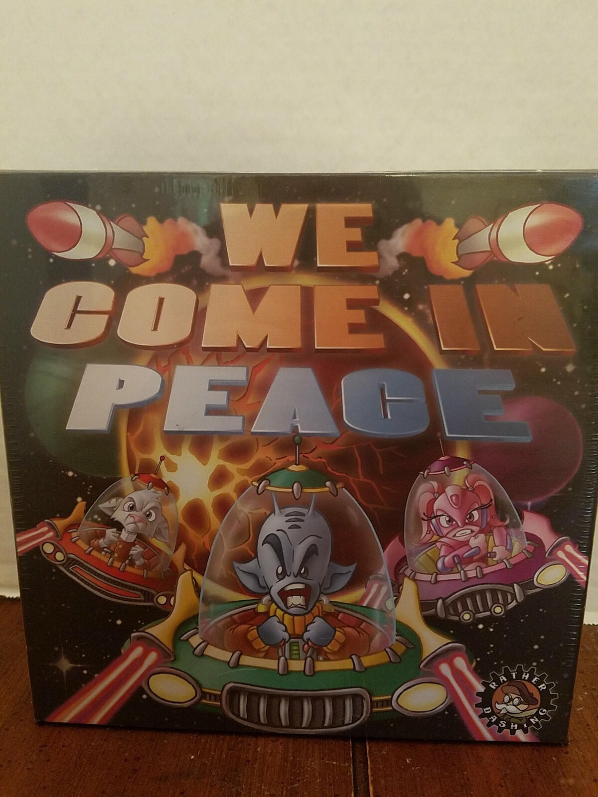 NEW WE COME IN PEACE INVASION OF THE ALIENS STRATEGIC GAME FOR 2-6 PLAYERS