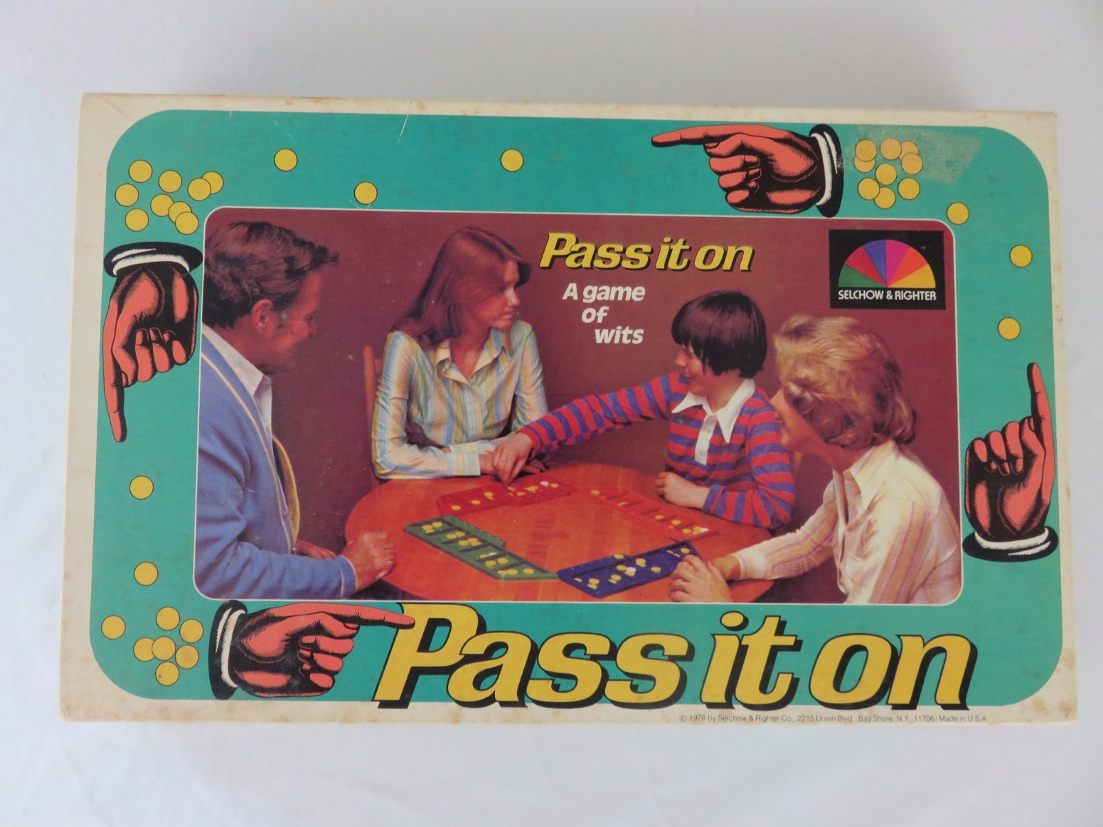Vintage Selchow & Righter Pass It On Game A Game of Wits 1978