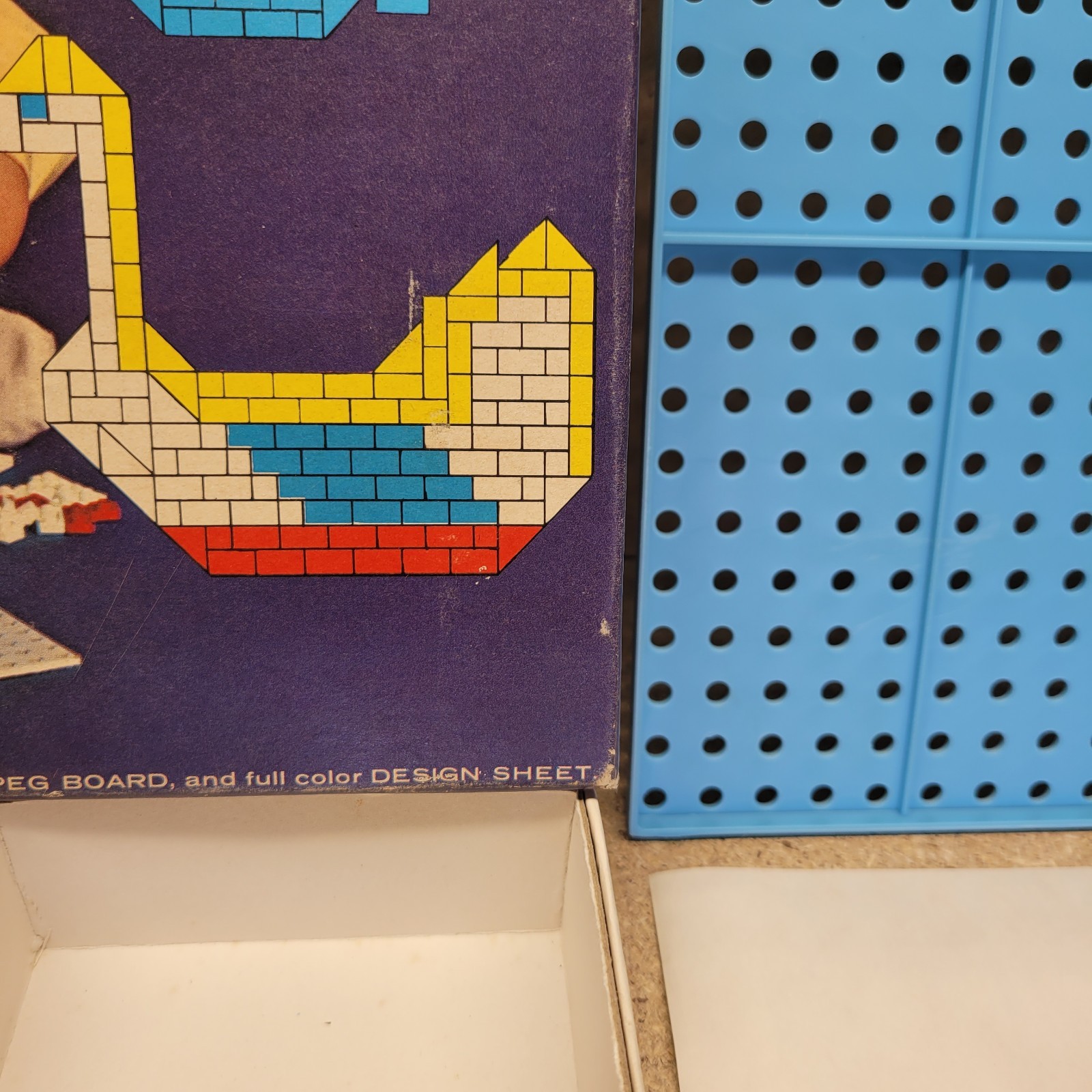 Vintage Halsam Play Tiles – Plastic Peg Board 221 Colored Pieces & Picture Guide