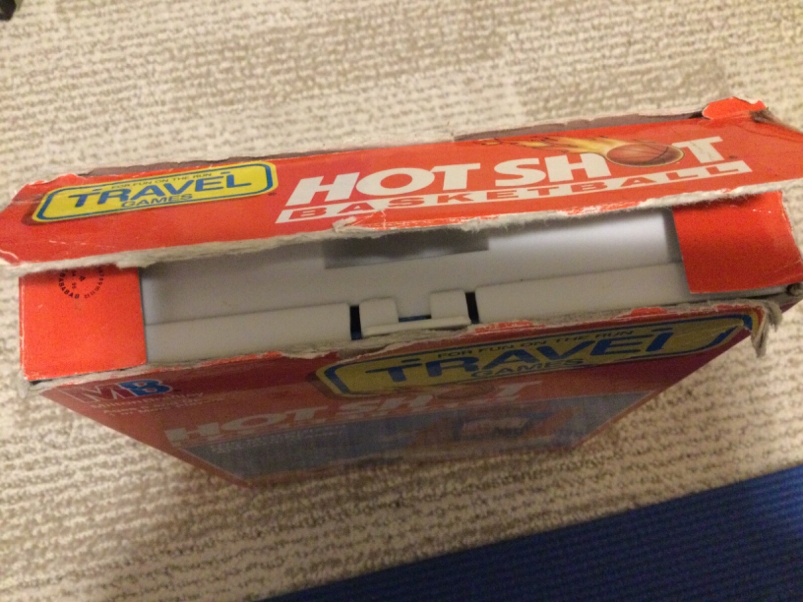Vtg 1992 Milton-Bradley Motorized Hot Shot Basketball Travel Game