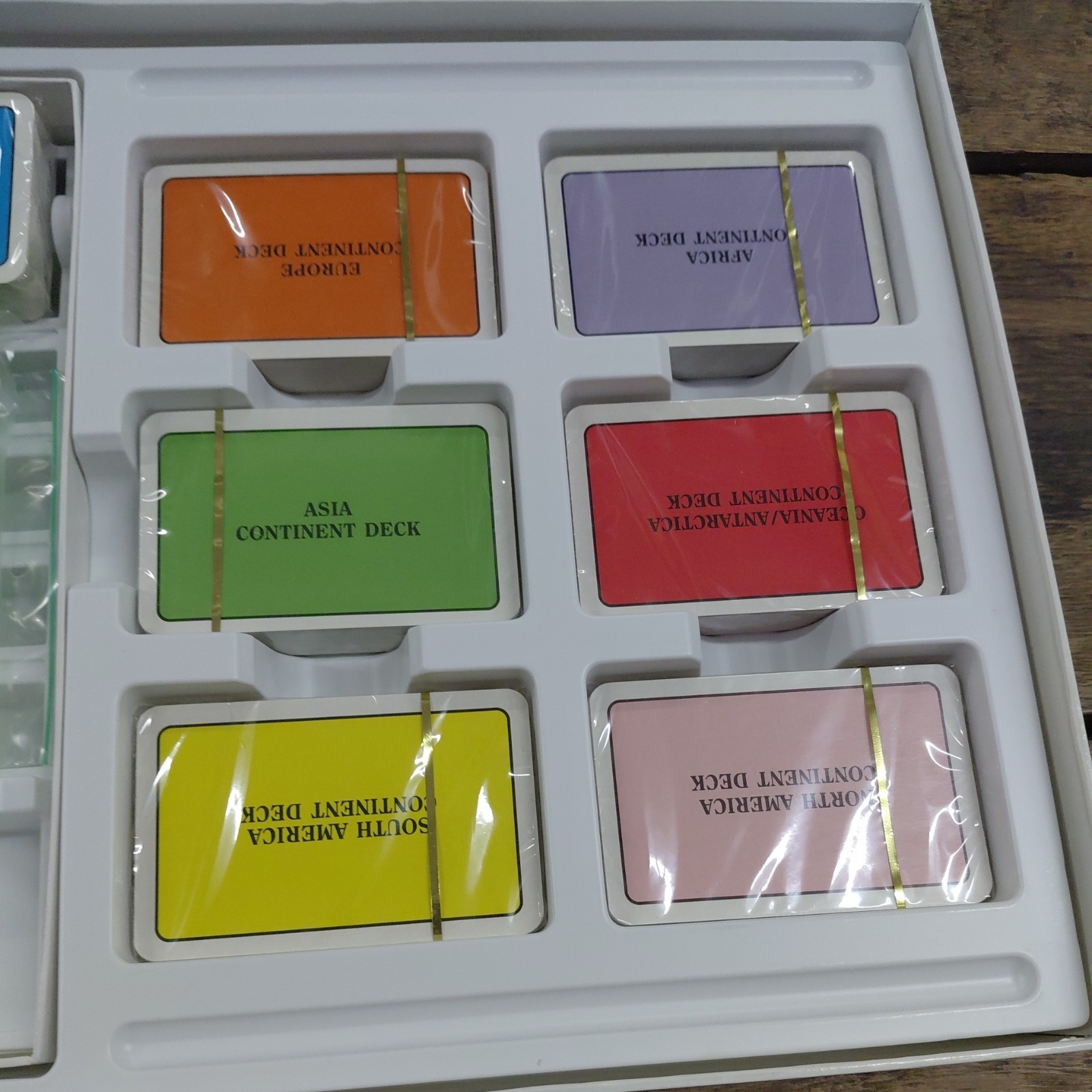 VINTAGE 1990 ON ASSIGNMENT WITH NATIONAL GEOGRAPHIC BOARD GAME! New w open box!