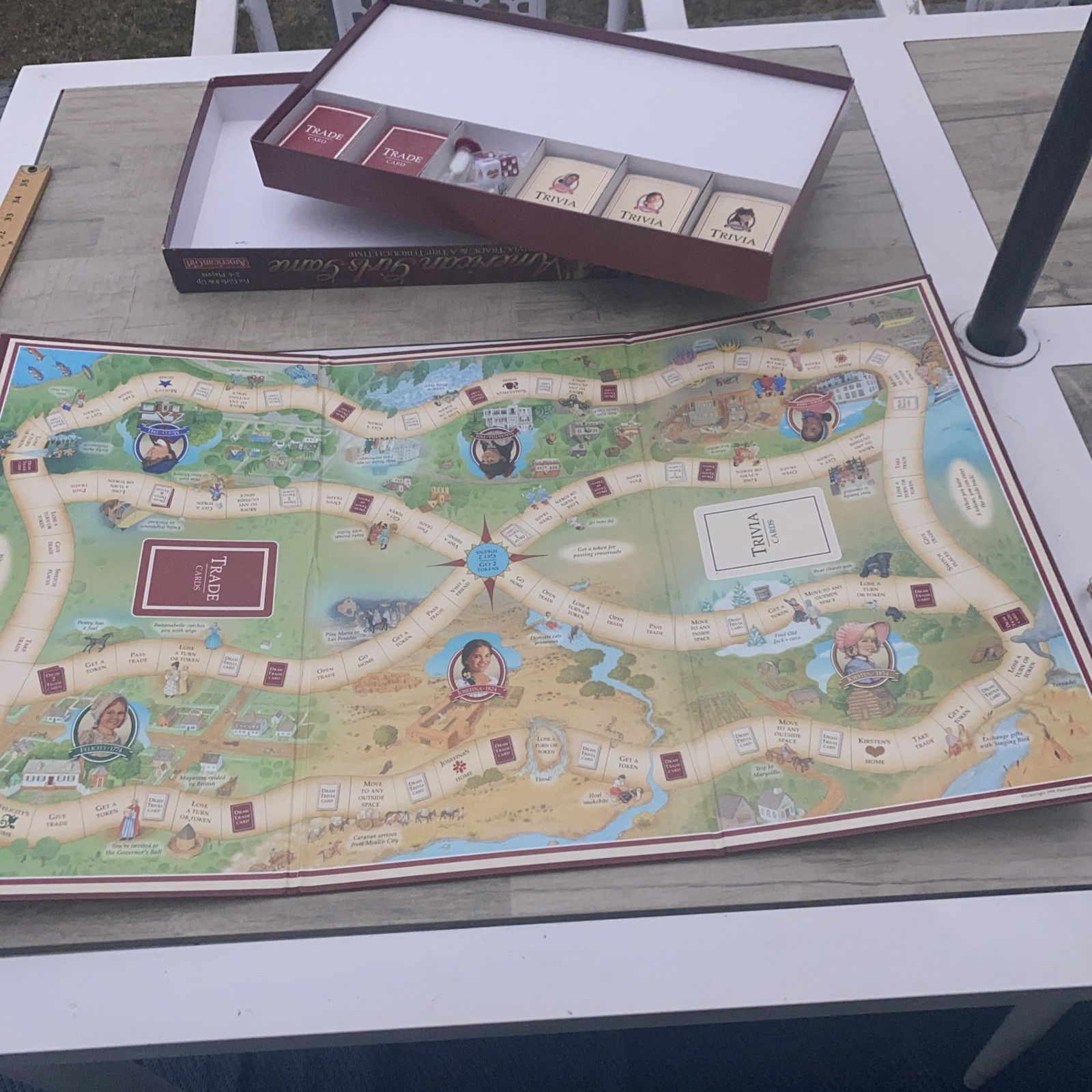 The American Girls Game complete board game 1999 Trivia ages 8 & up Pleasant Co.