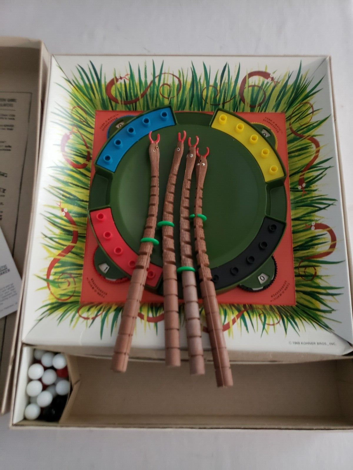 Snakes in the Grass game 1969 by Kohner COMPLETE NO 683