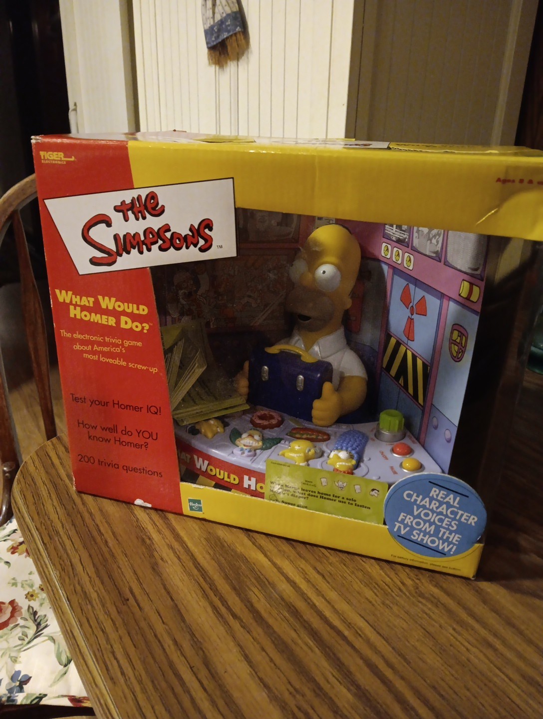 Tiger Hasbro The Simpsons What would Homer Do Trivia Electronic Game Fast Shippi