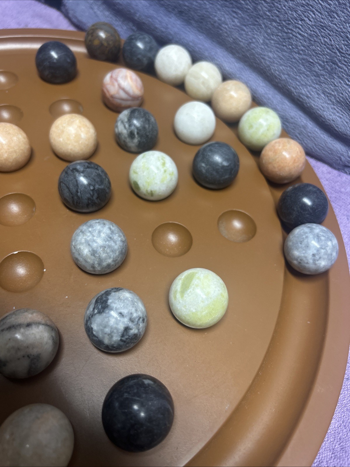 Vtg Semiprecious Stone Marble Solitaire Game 36 1” Stone Marbles 16” Board