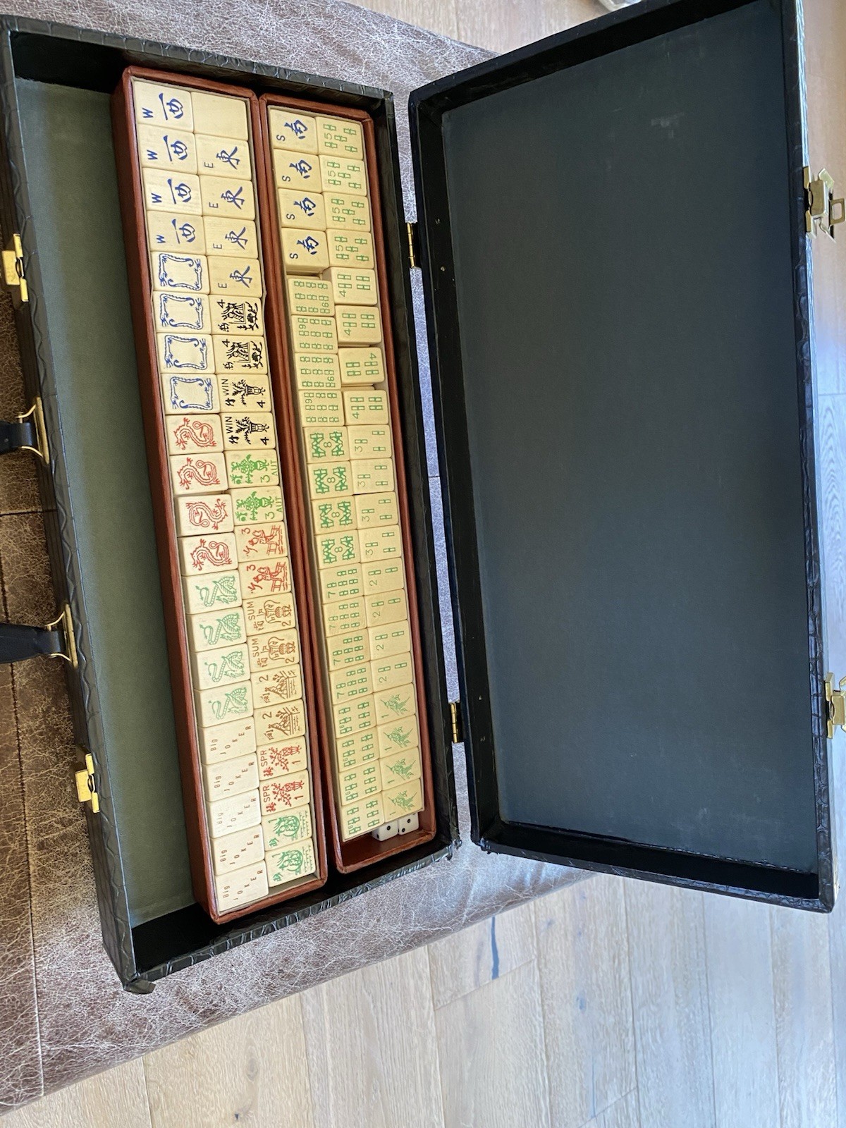 Vintage American MahJongg Set Embossed Wood Tiles And Faux Alligator Case