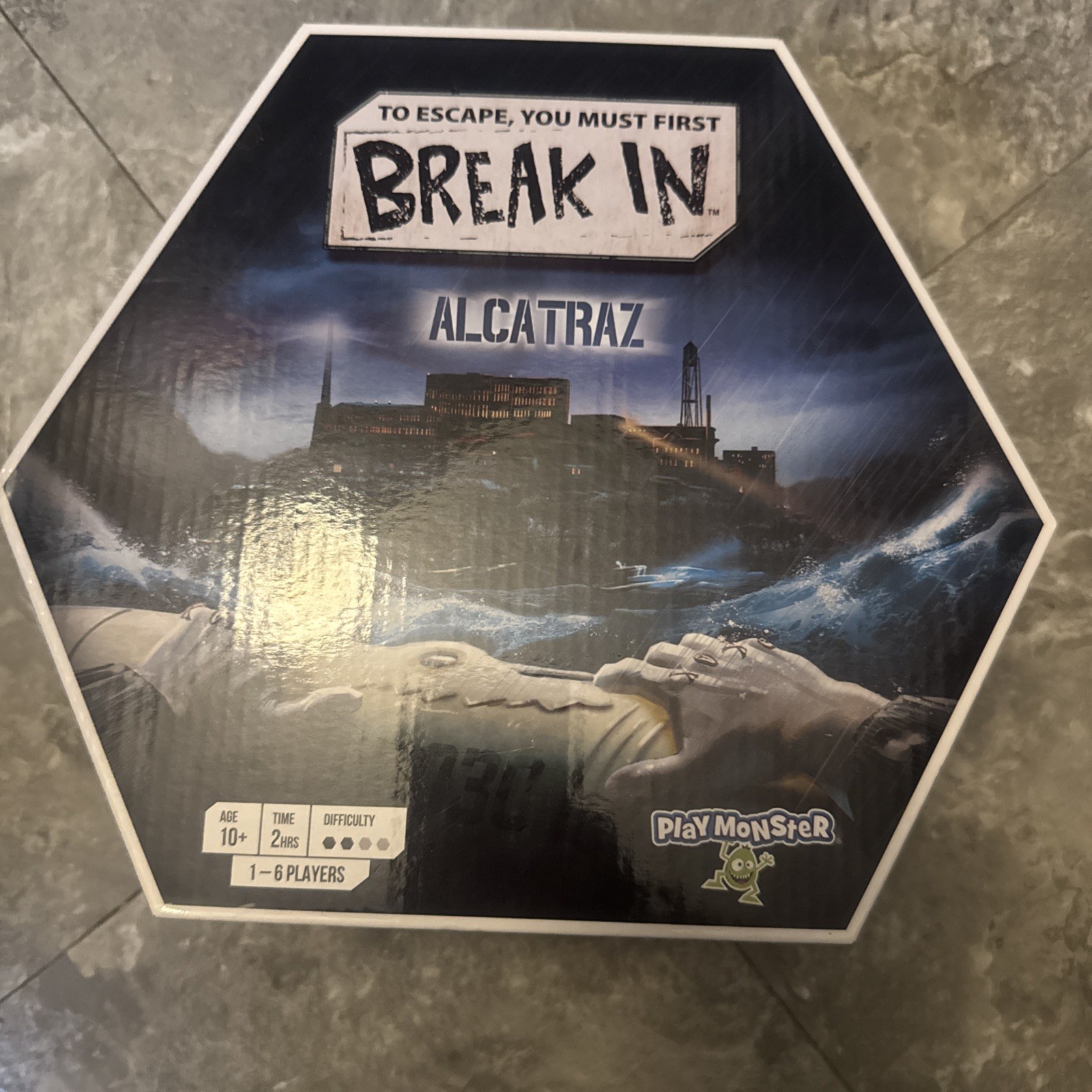 Break in: Alcatraz by Play Monster 2020 Board Game 2007286900