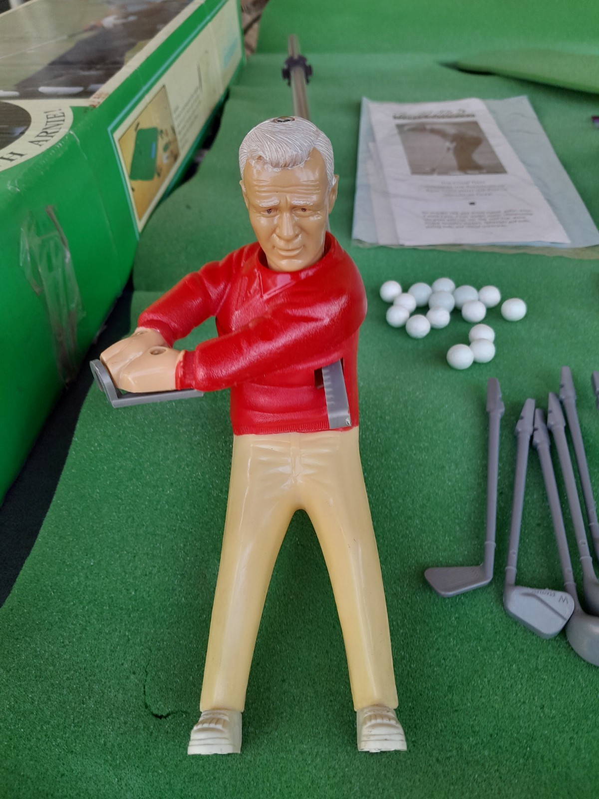 Vintage Arnold Palmer Indoor Golf Game.