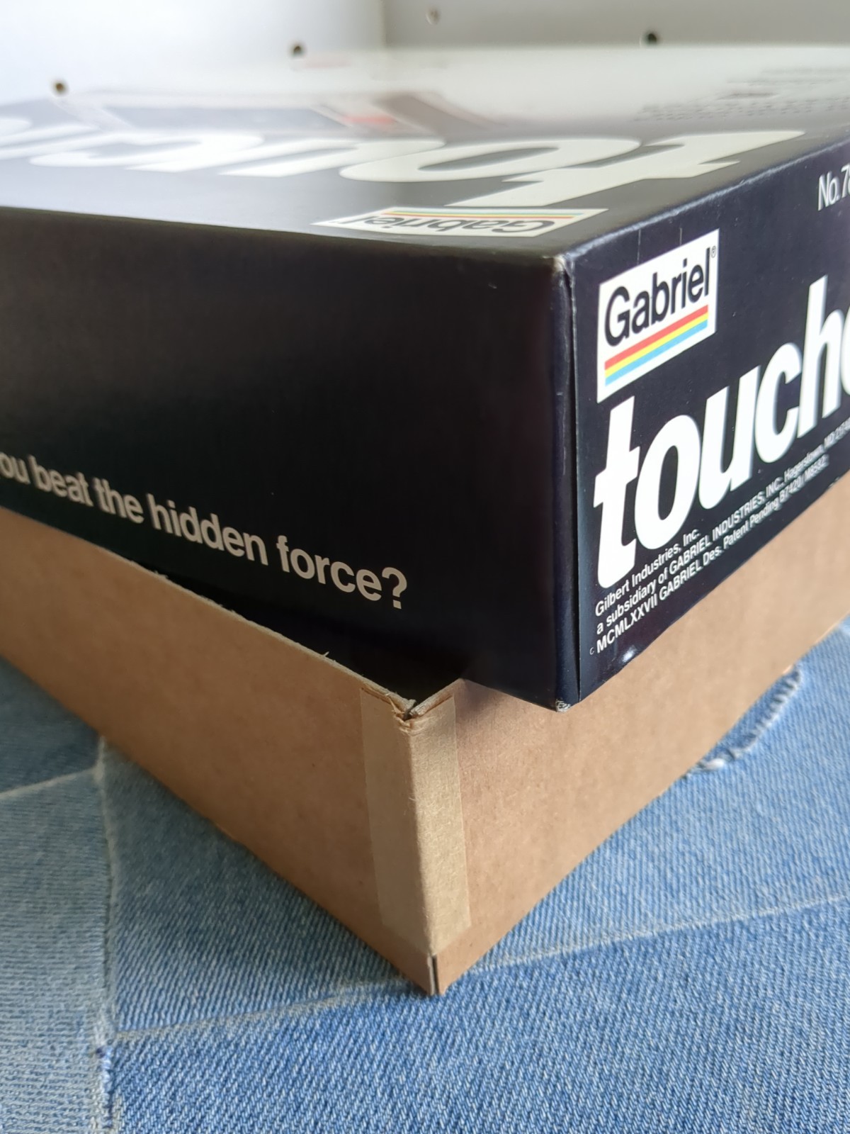TOUCHE Magnetic Flip Strategy Complete Board Game 1977 Gabriel #78382